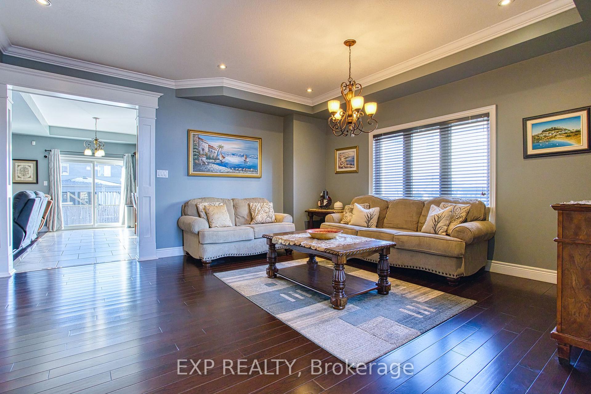 Photo 5 of 12 Sistine Court, Hamilton, Carpenter — HOMEH