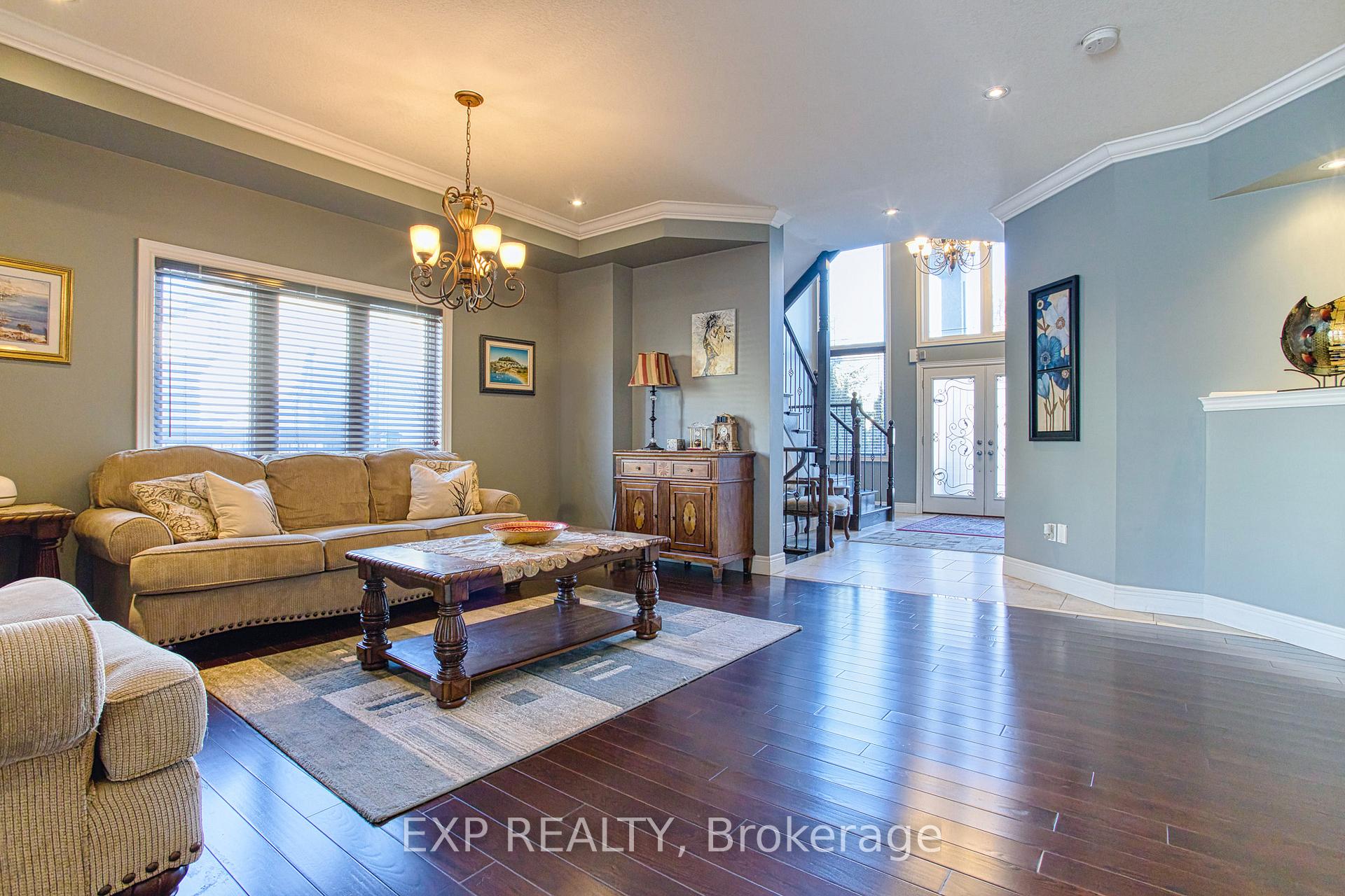 Photo 6 of 12 Sistine Court, Hamilton, Carpenter — HOMEH