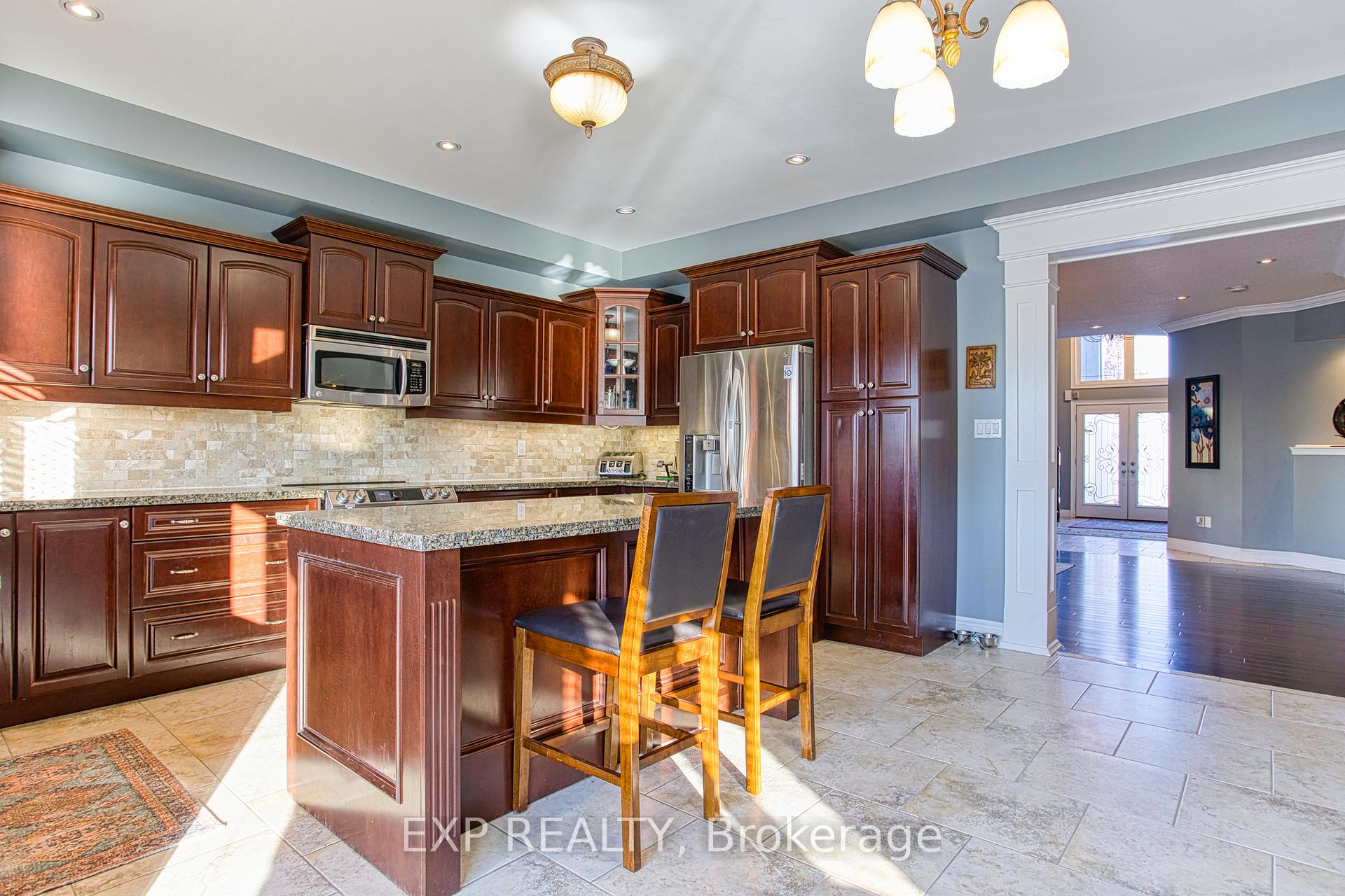 Photo 11 of 12 Sistine Court, Hamilton, Carpenter — HOMEH