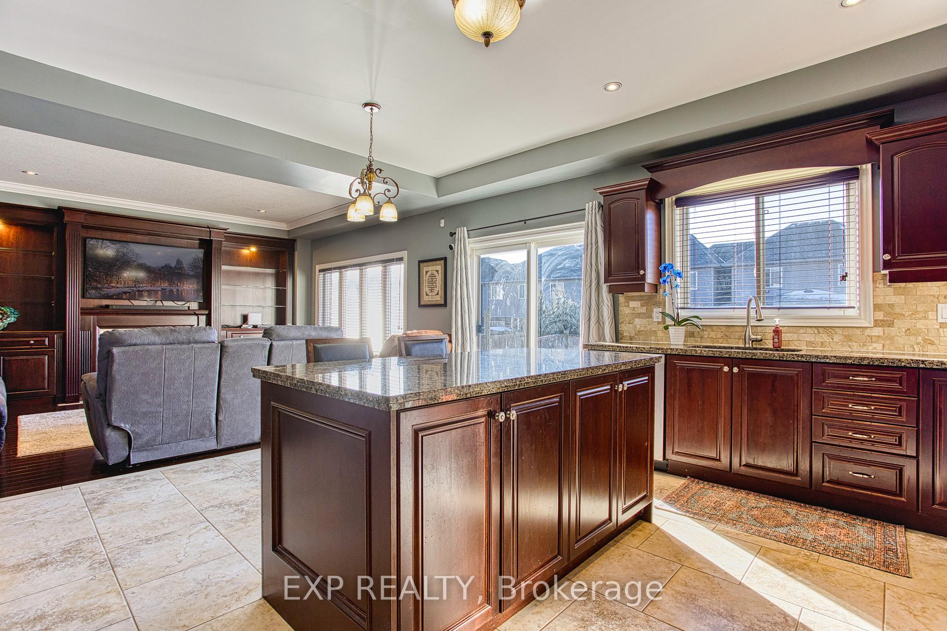 Photo 12 of 12 Sistine Court, Hamilton, Carpenter — HOMEH
