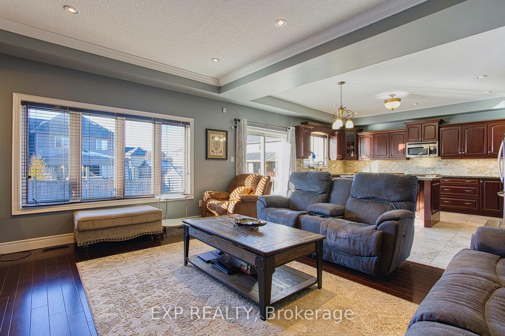 Photo 17 of 12 Sistine Court, Hamilton, Carpenter — HOMEH