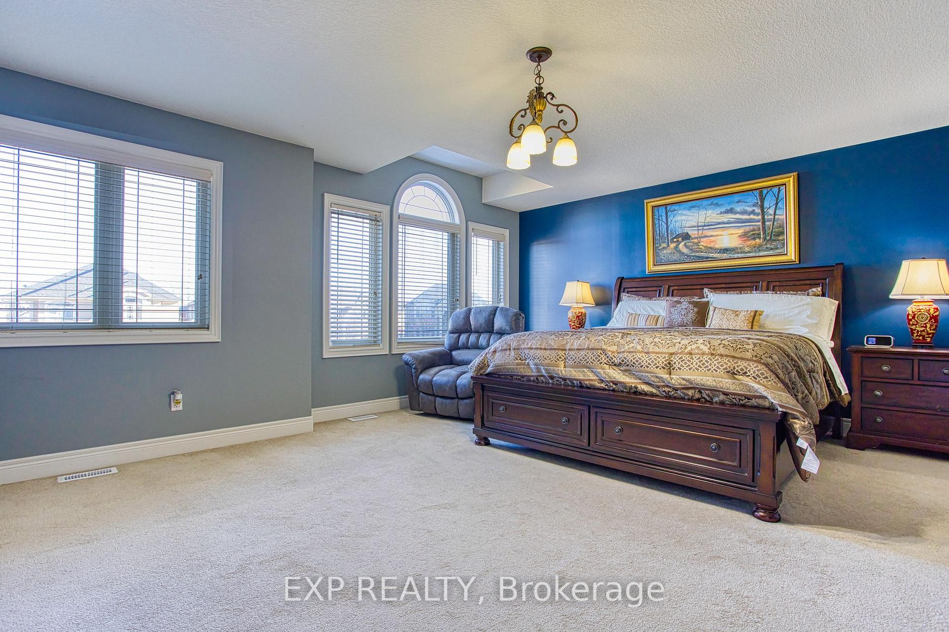 Photo 18 of 12 Sistine Court, Hamilton, Carpenter — HOMEH