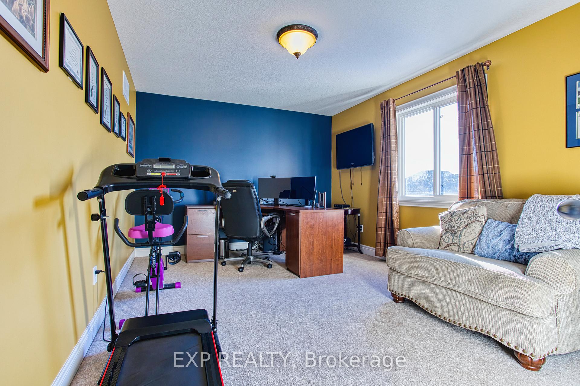 Photo 22 of 12 Sistine Court, Hamilton, Carpenter — HOMEH