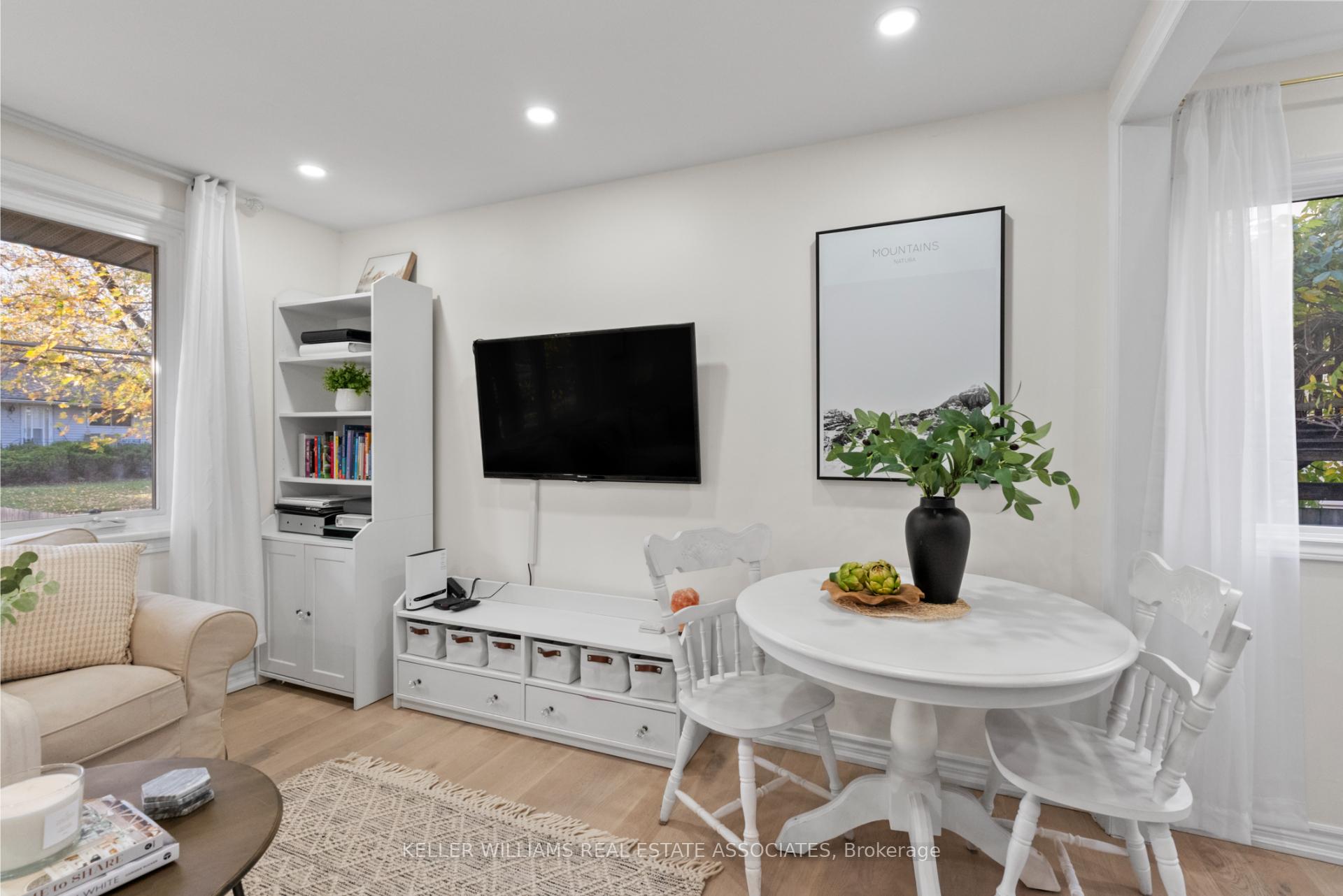 Photo 19 of 404 Tragina Avenue N, Hamilton, Homeside — HOMEH