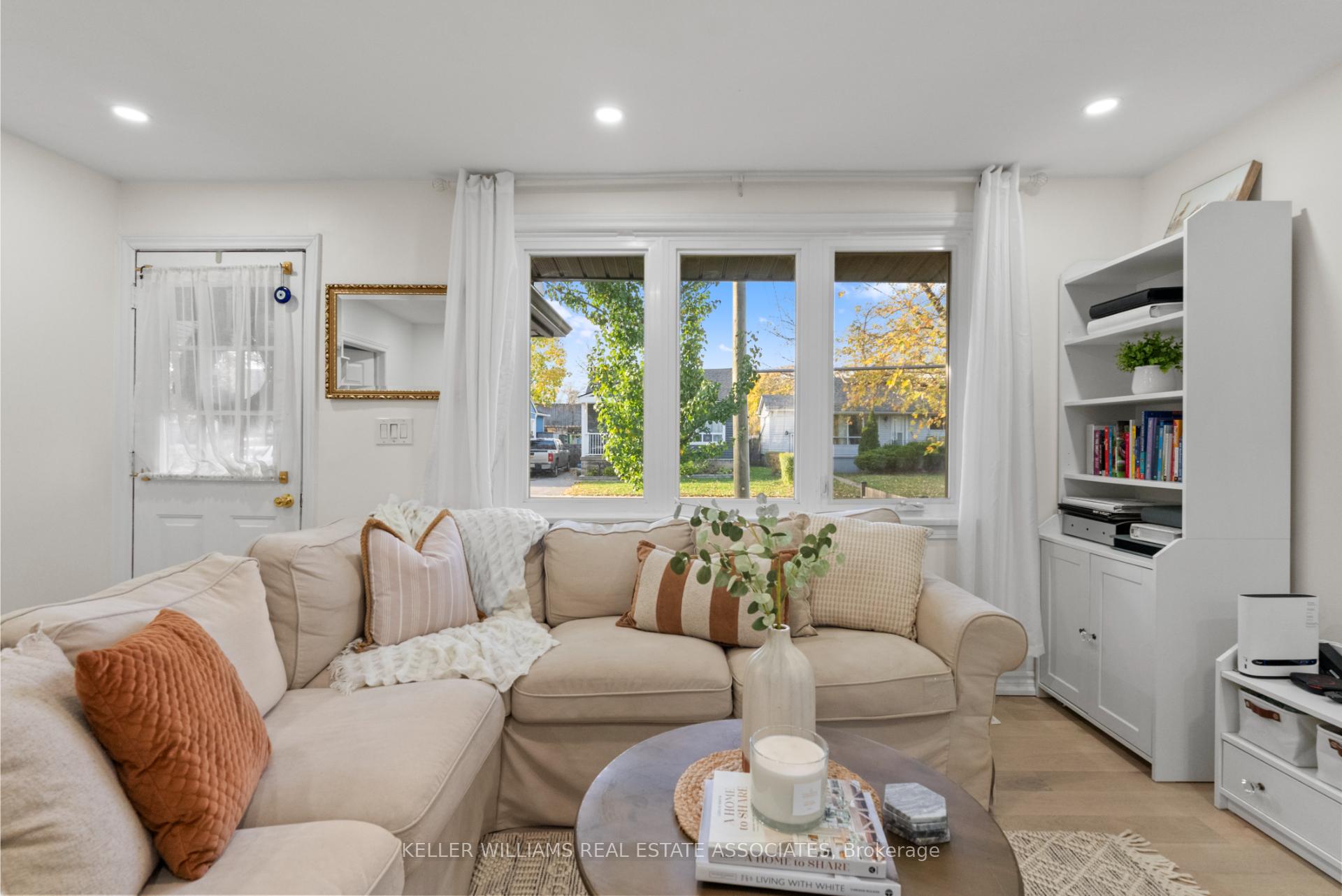 Photo 29 of 404 Tragina Avenue N, Hamilton, Homeside — HOMEH