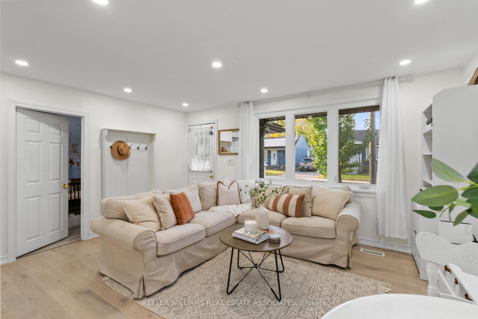 Photo 30 of 404 Tragina Avenue N, Hamilton, Homeside — HOMEH