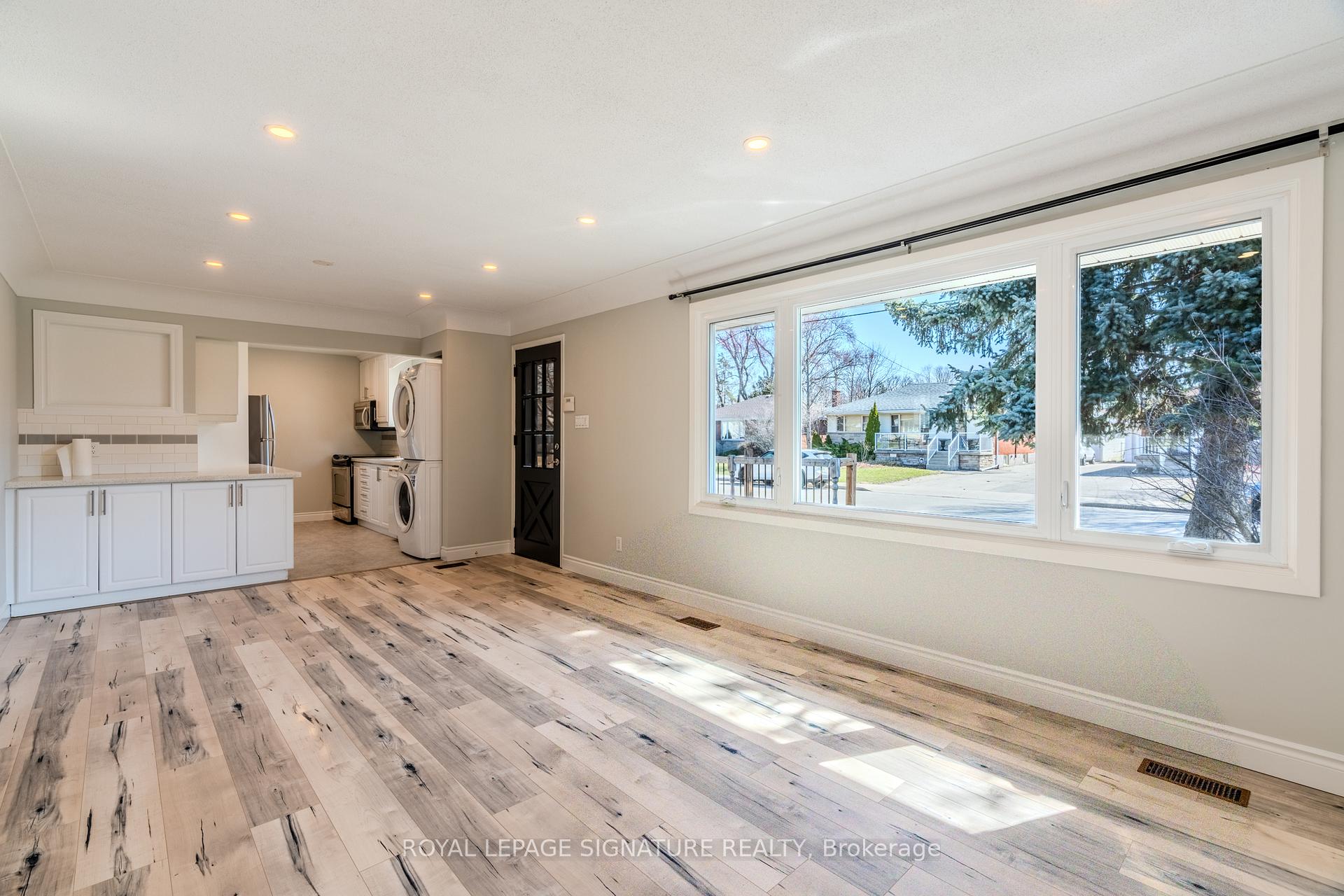 Photo 6 of 16 Toby Crescent, Hamilton, Huntington — HOMEH