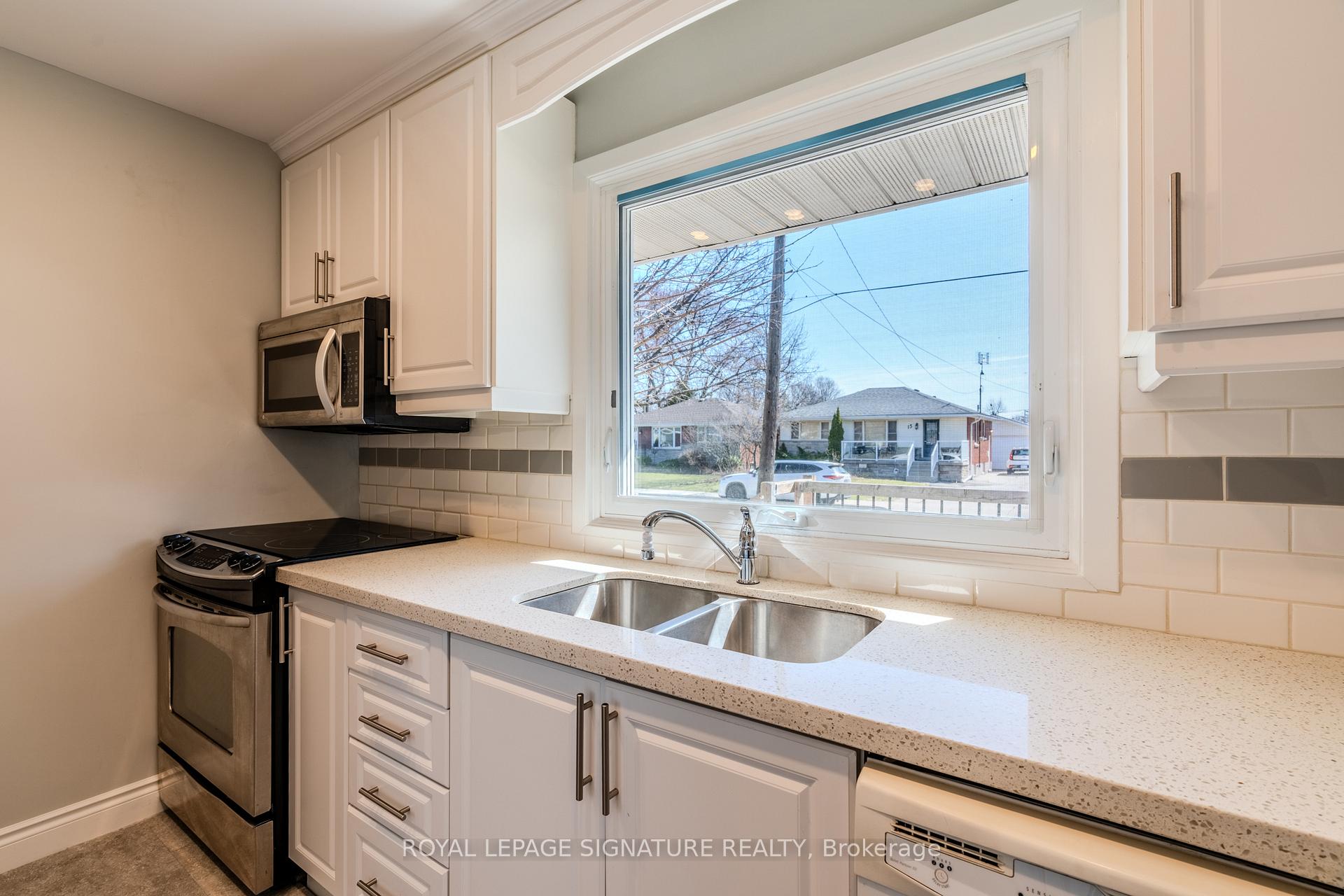 Photo 9 of 16 Toby Crescent, Hamilton, Huntington — HOMEH