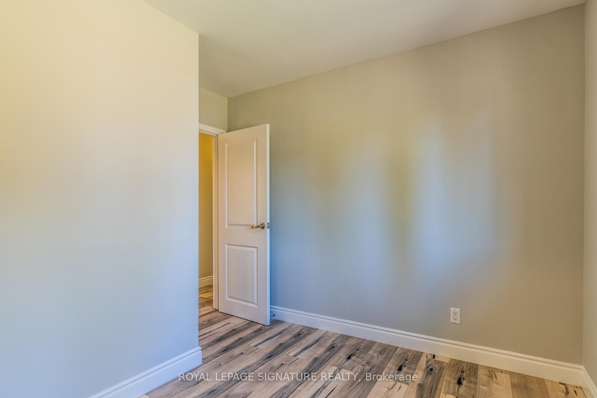 Photo 19 of 16 Toby Crescent, Hamilton, Huntington — HOMEH
