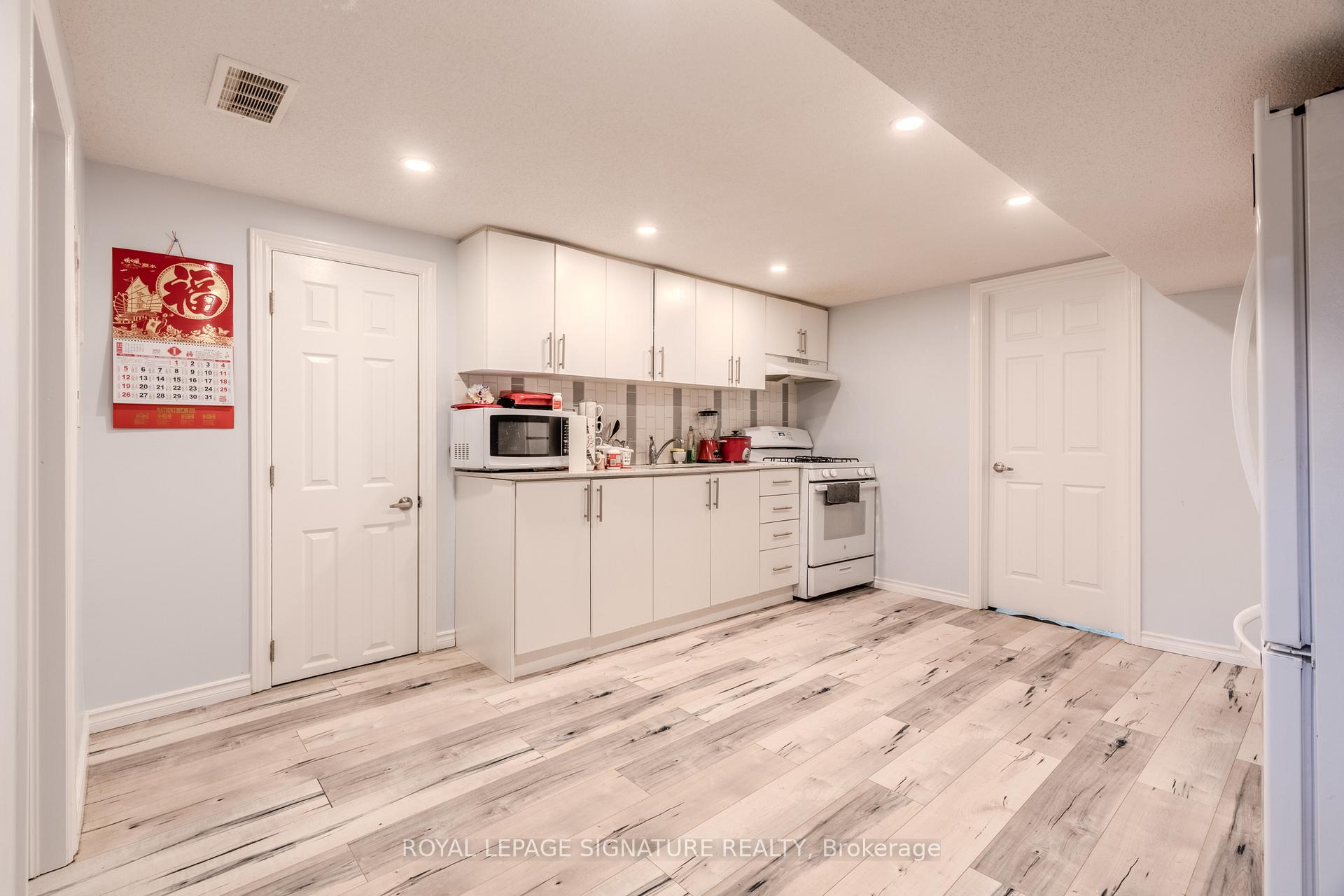Photo 21 of 16 Toby Crescent, Hamilton, Huntington — HOMEH