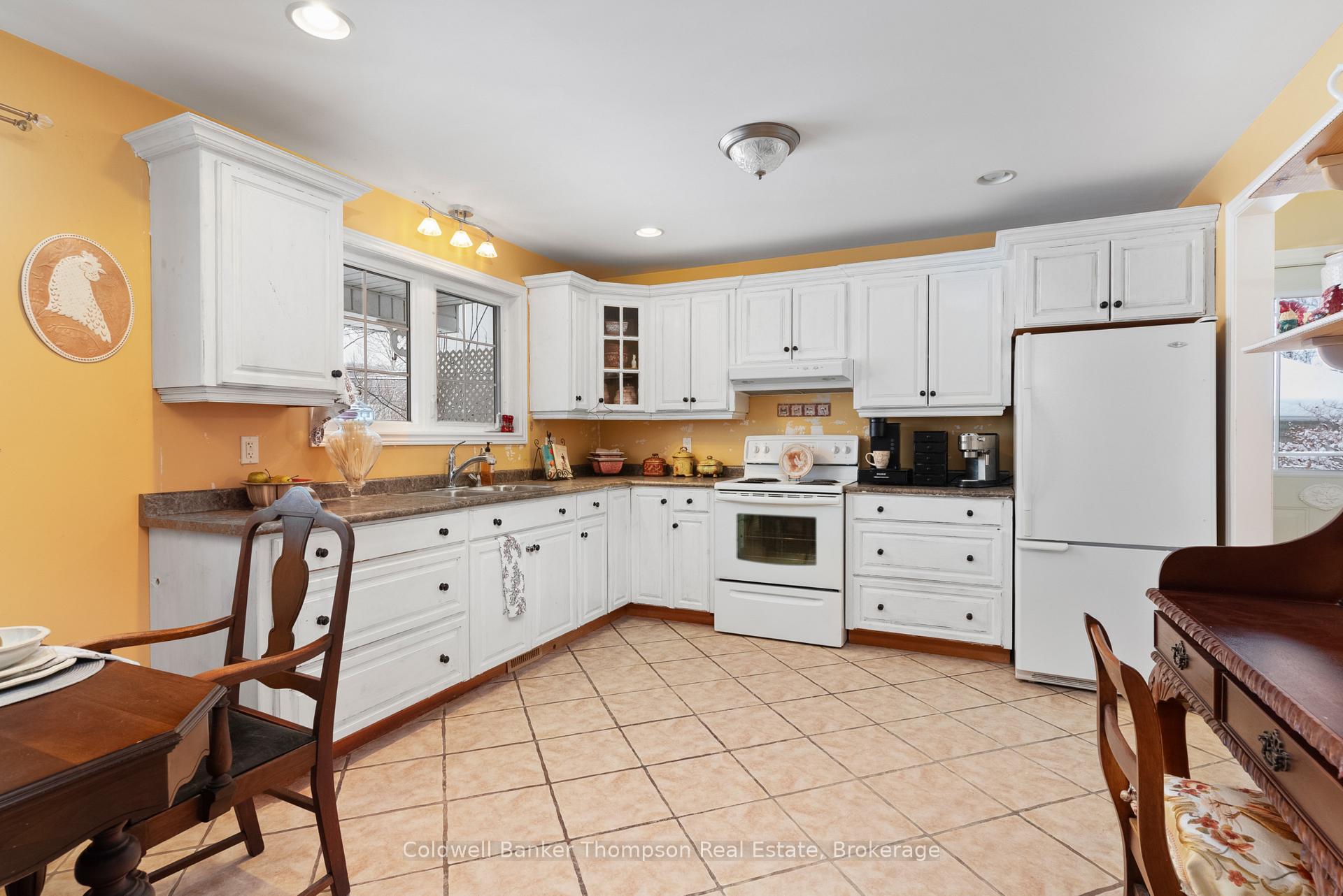Photo 8 of 332 High Street E, Burk's Falls — HOMEH