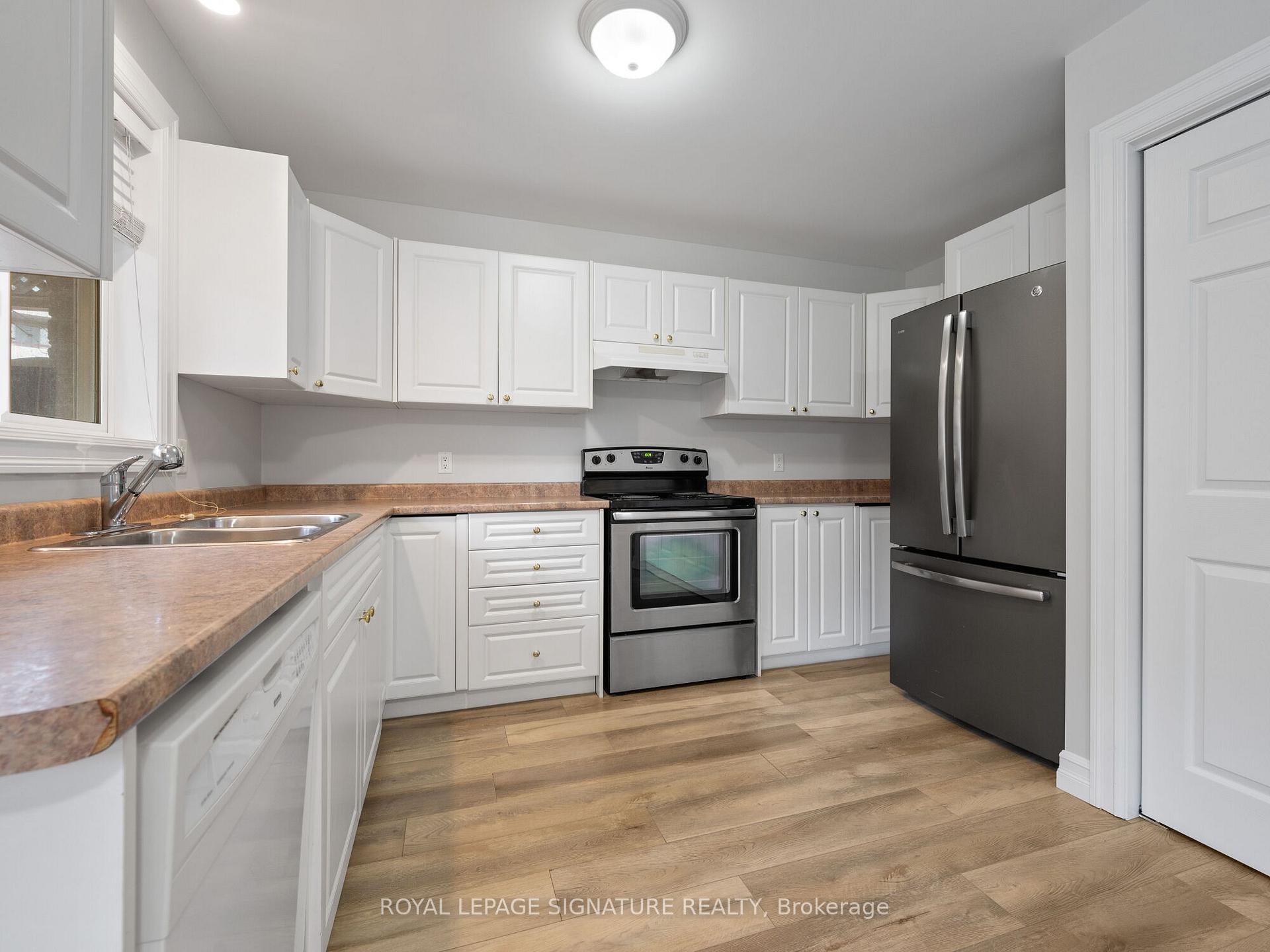 Photo 8 of Unit 2, 9 1/2 York Street, Hamilton, Dundas — HOMEH