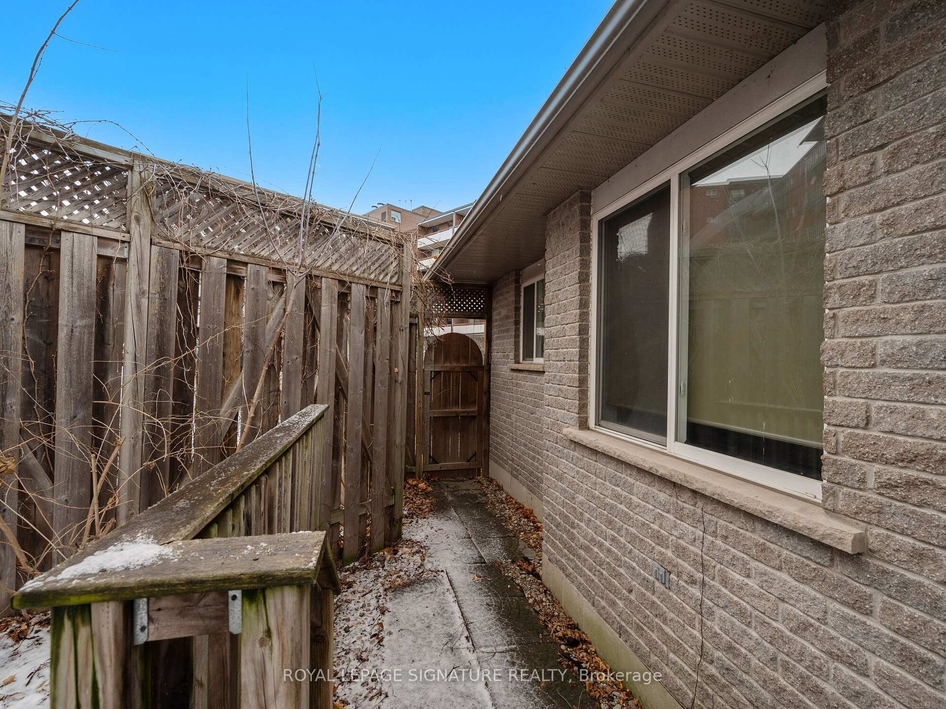 Photo 30 of Unit 2, 9 1/2 York Street, Hamilton, Dundas — HOMEH