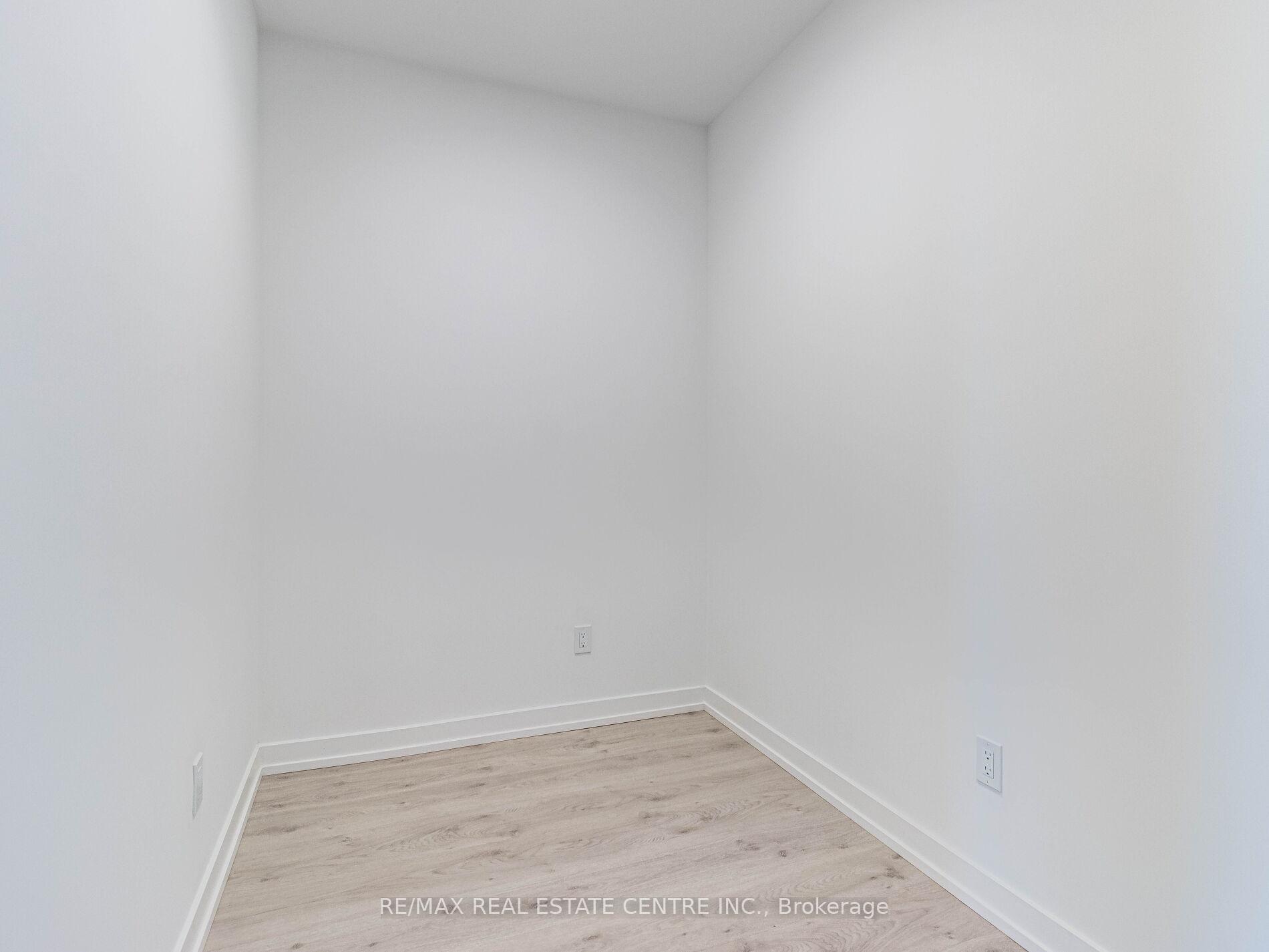 Photo 12 of Unit 236, 2501 Saw Whet Boulevard, Oakville, Glen Abbey — HOMEH