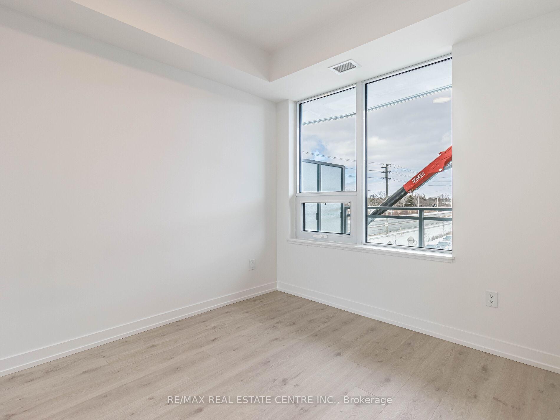 Photo 26 of Unit 236, 2501 Saw Whet Boulevard, Oakville, Glen Abbey — HOMEH