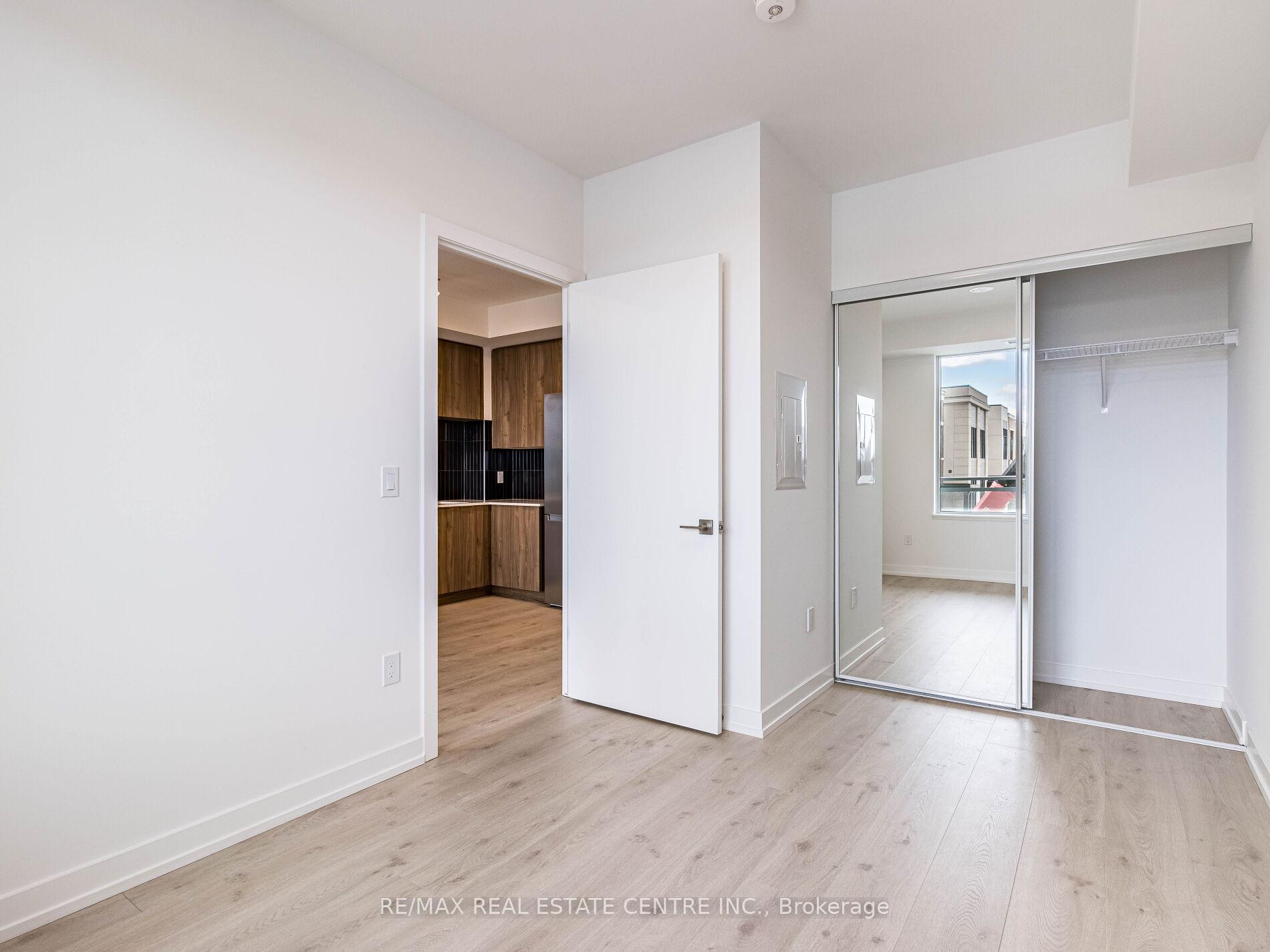 Photo 29 of Unit 236, 2501 Saw Whet Boulevard, Oakville, Glen Abbey — HOMEH