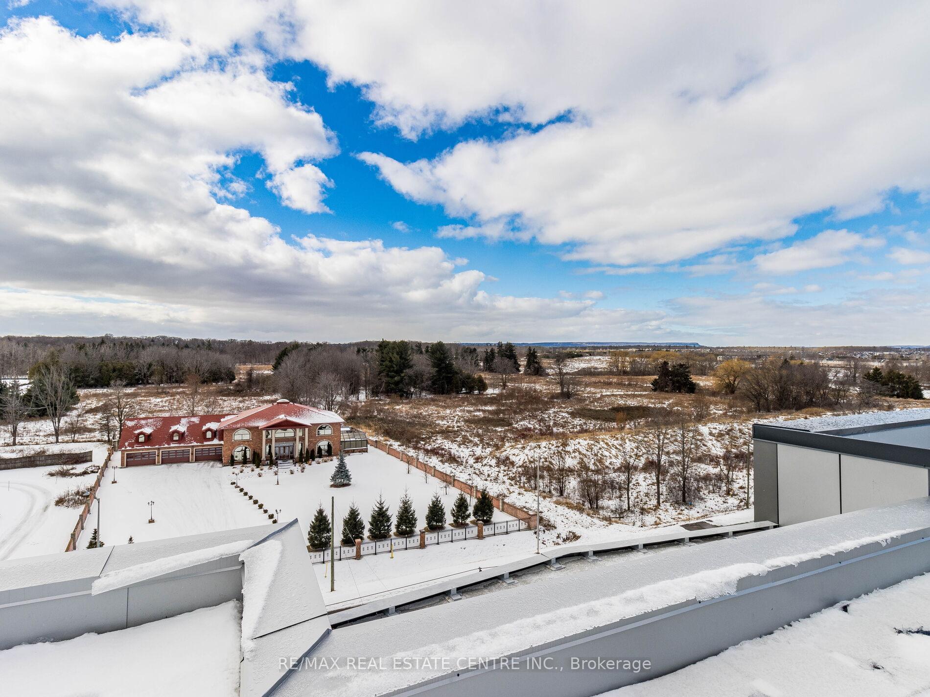Photo 40 of Unit 236, 2501 Saw Whet Boulevard, Oakville, Glen Abbey — HOMEH