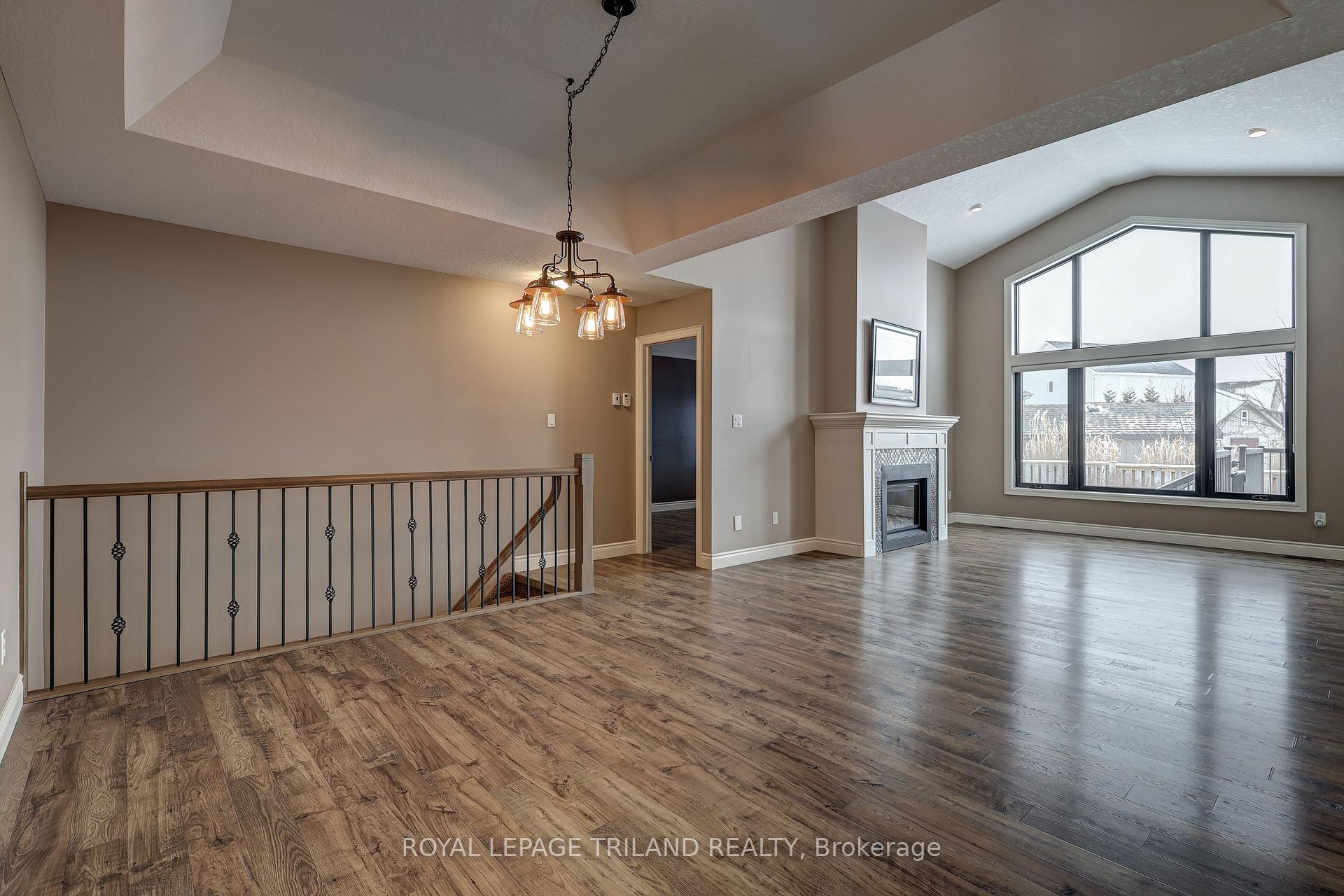 Photo 9 of 94 Shaw Valley Drive, St. Thomas — HOMEH