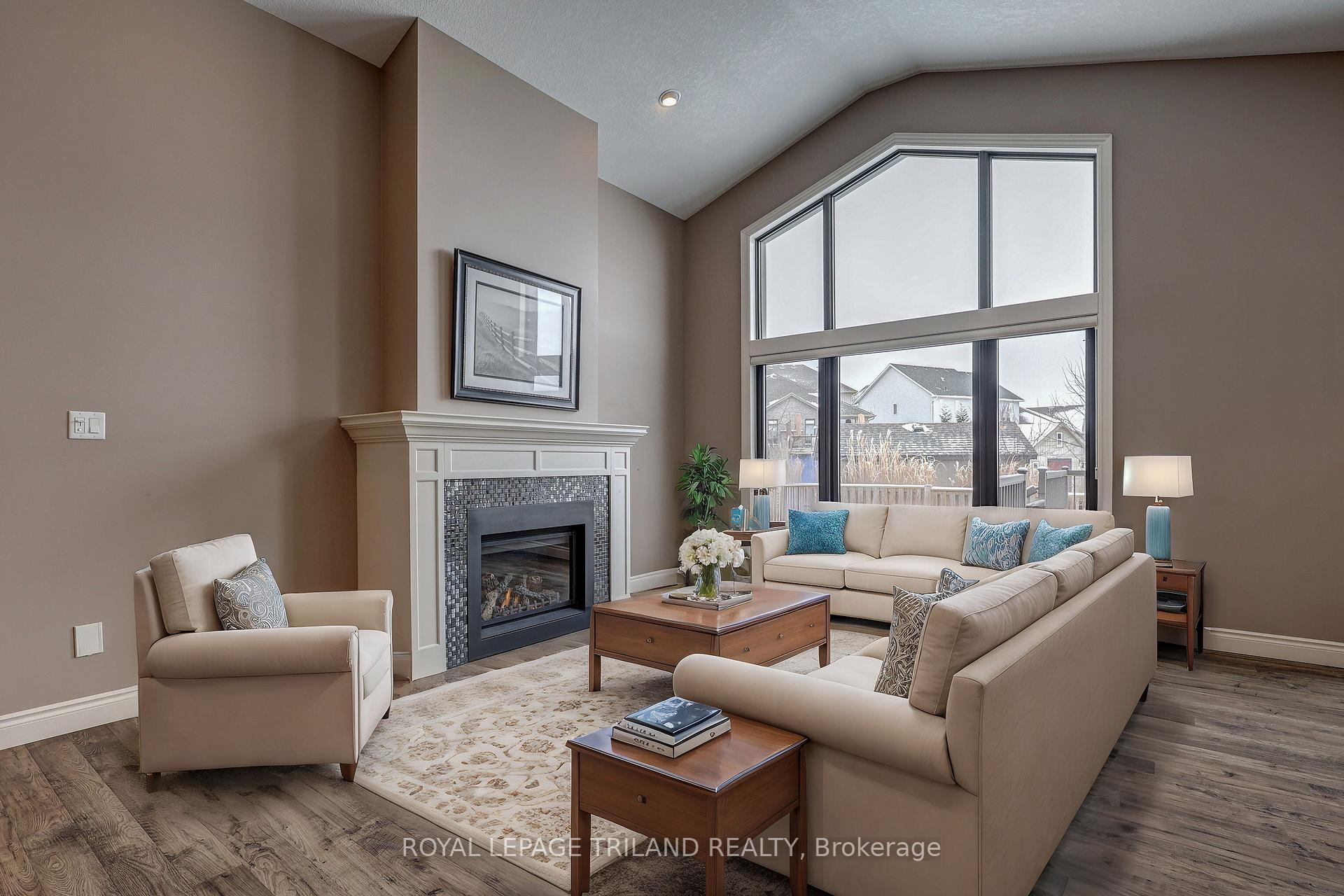 Photo 13 of 94 Shaw Valley Drive, St. Thomas — HOMEH