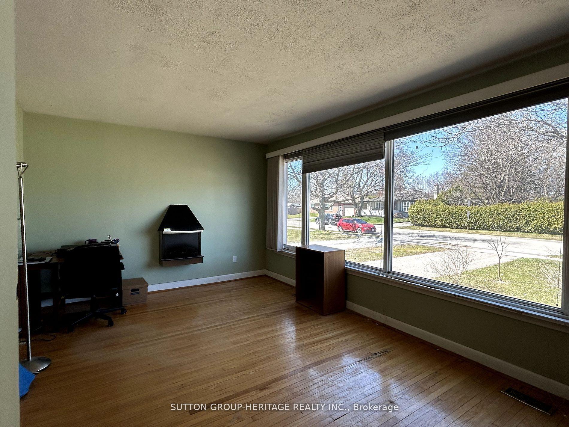 Photo 9 of 31 Georgina Drive, Ajax, Central West — HOMEH