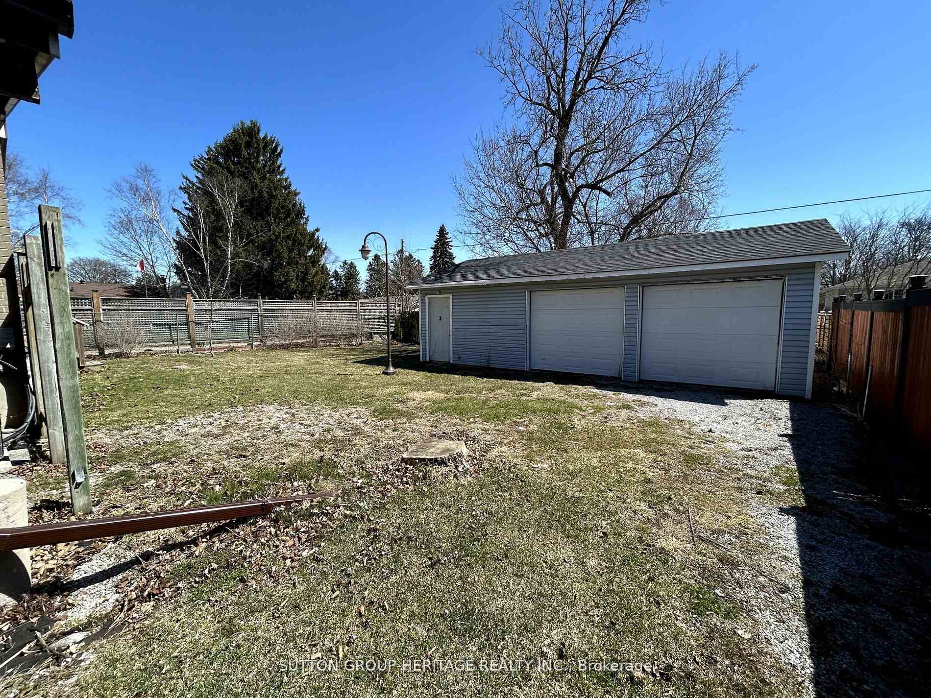 Photo 22 of 31 Georgina Drive, Ajax, Central West — HOMEH