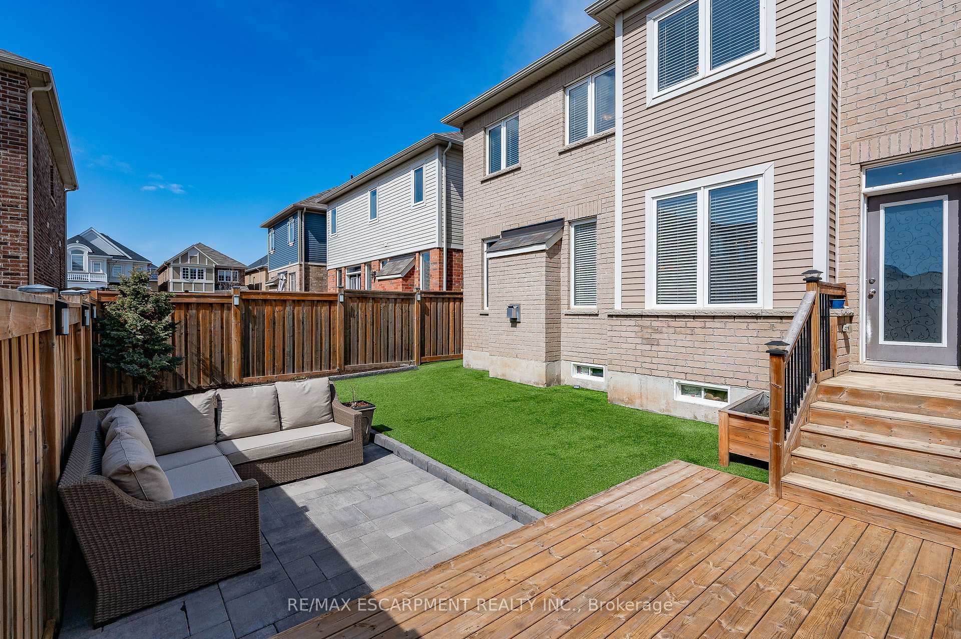 Photo 27 of 107 Stillwater Crescent, Hamilton, Waterdown — HOMEH