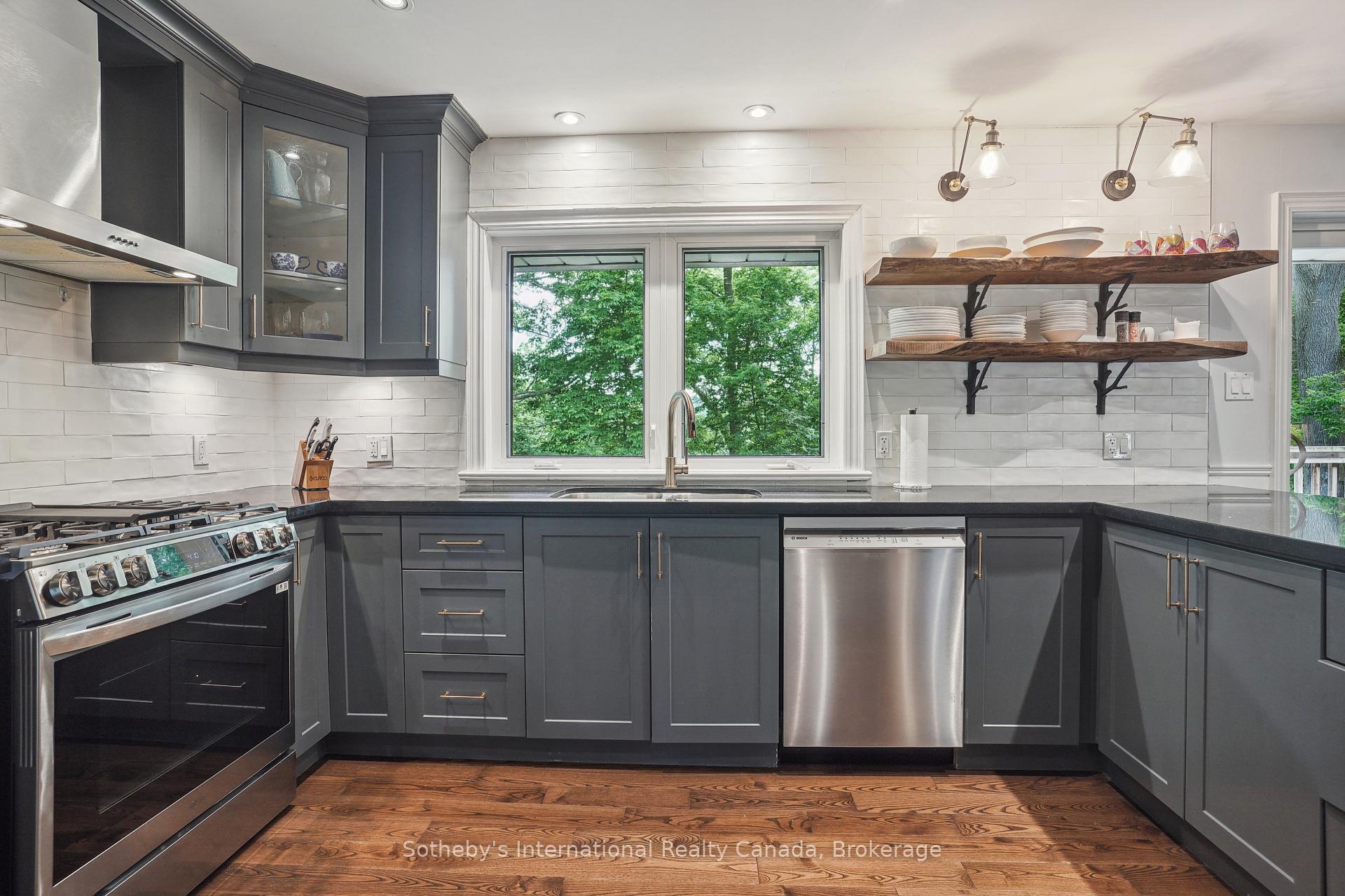 Photo 15 of 121 Grant Boulevard, Hamilton, Dundas — HOMEH