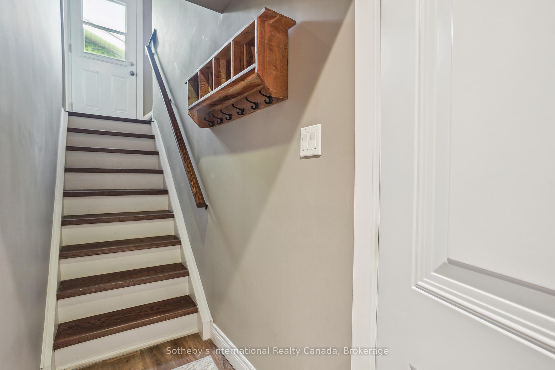 Photo 25 of 121 Grant Boulevard, Hamilton, Dundas — HOMEH