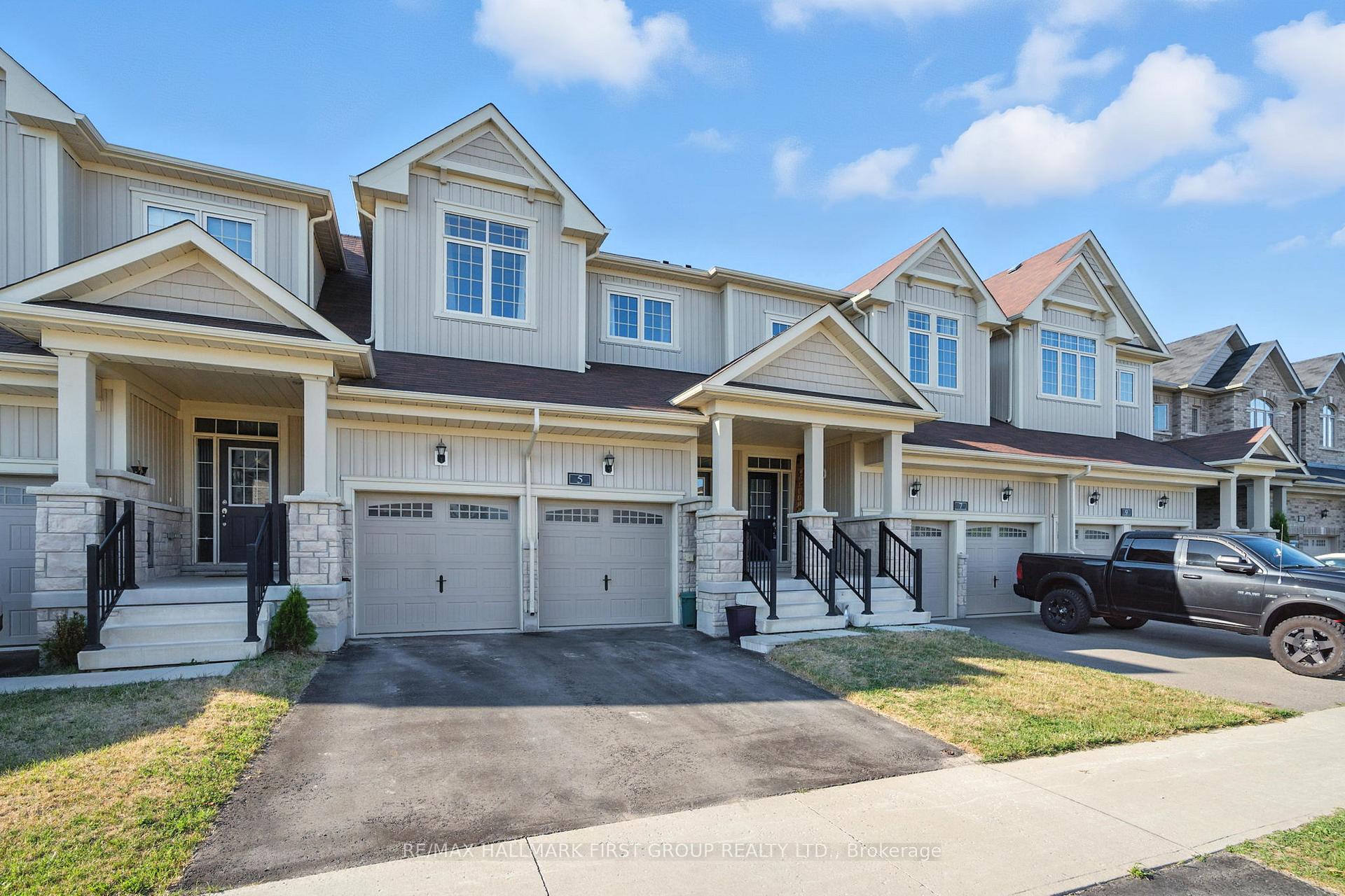 Photo 2 of 5 Highlands Boulevard, Cavan Monaghan, Cavan Twp — HOMEH