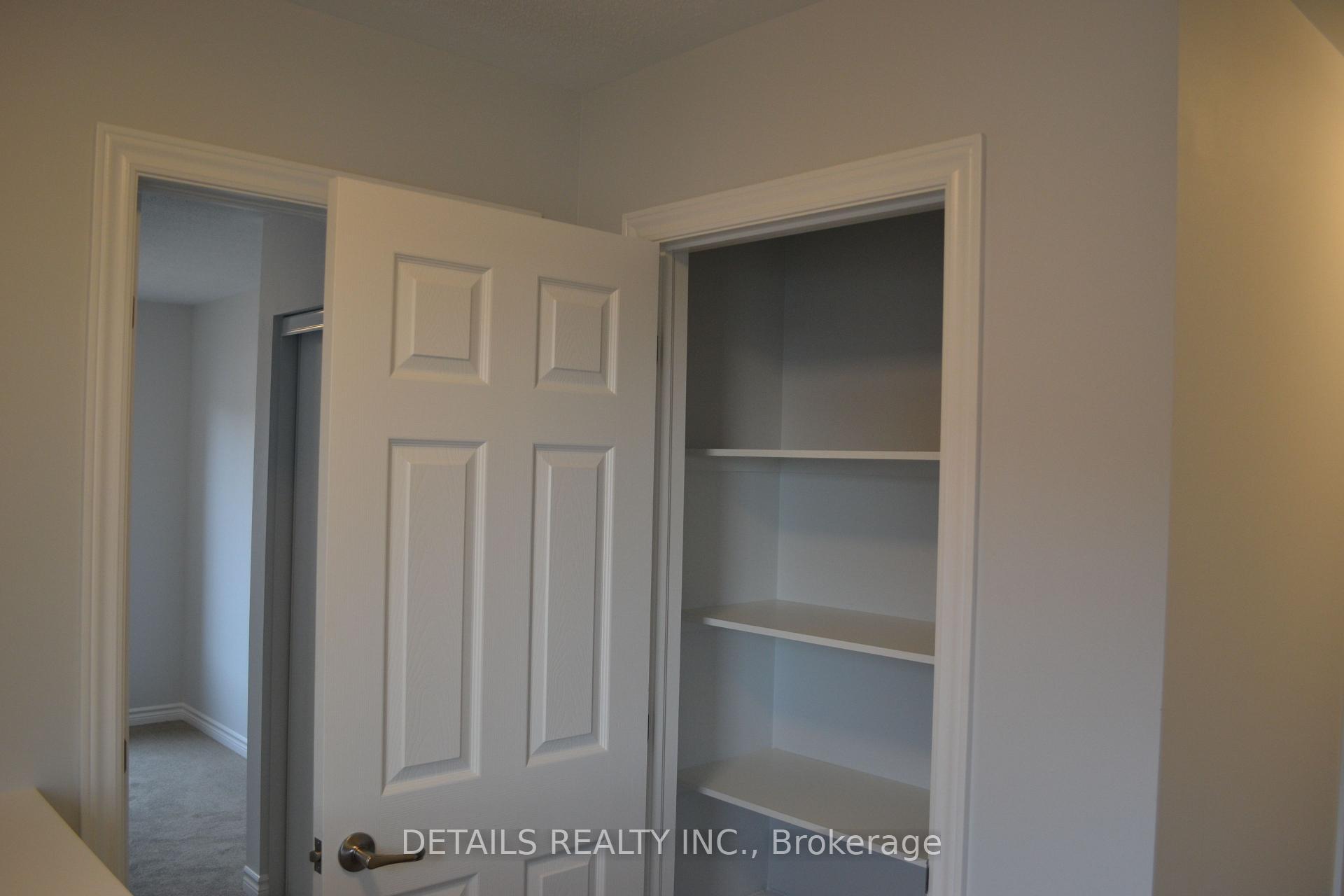 Photo 18 of 300 Ilmenite Private, Ottawa, Barrhaven - Heritage Park — HOMEH