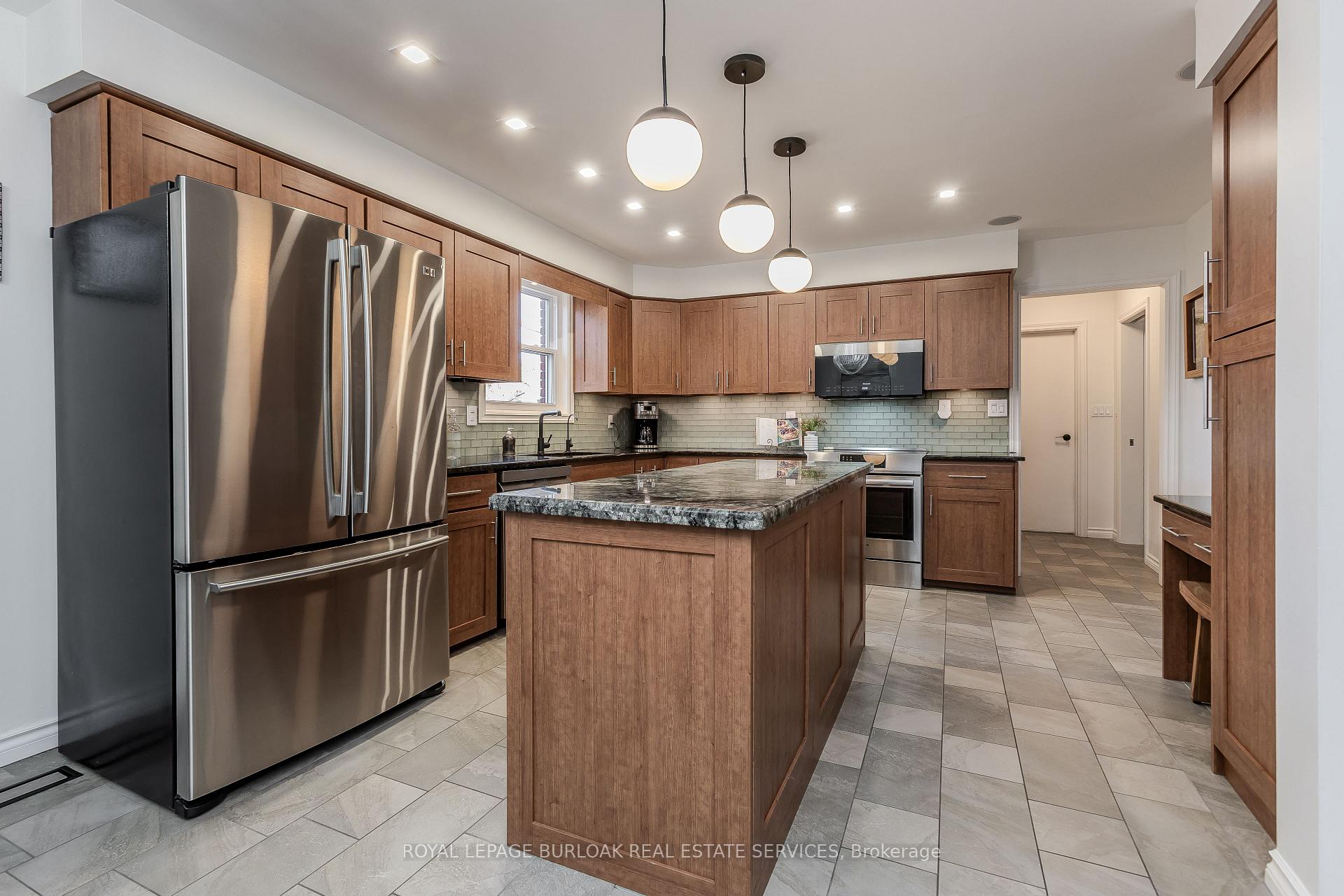 Photo 19 of 20 Wildan Drive, Hamilton, Freelton — HOMEH