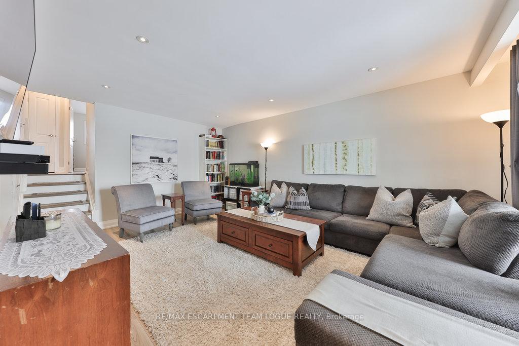 Photo 27 of 610 Mohawk Road E, Hamilton, Lawfield — HOMEH