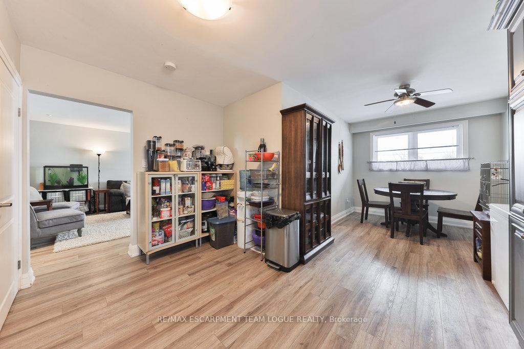 Photo 35 of 610 Mohawk Road E, Hamilton, Lawfield — HOMEH