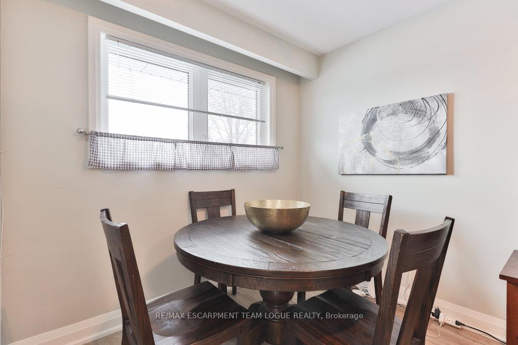 Photo 36 of 610 Mohawk Road E, Hamilton, Lawfield — HOMEH