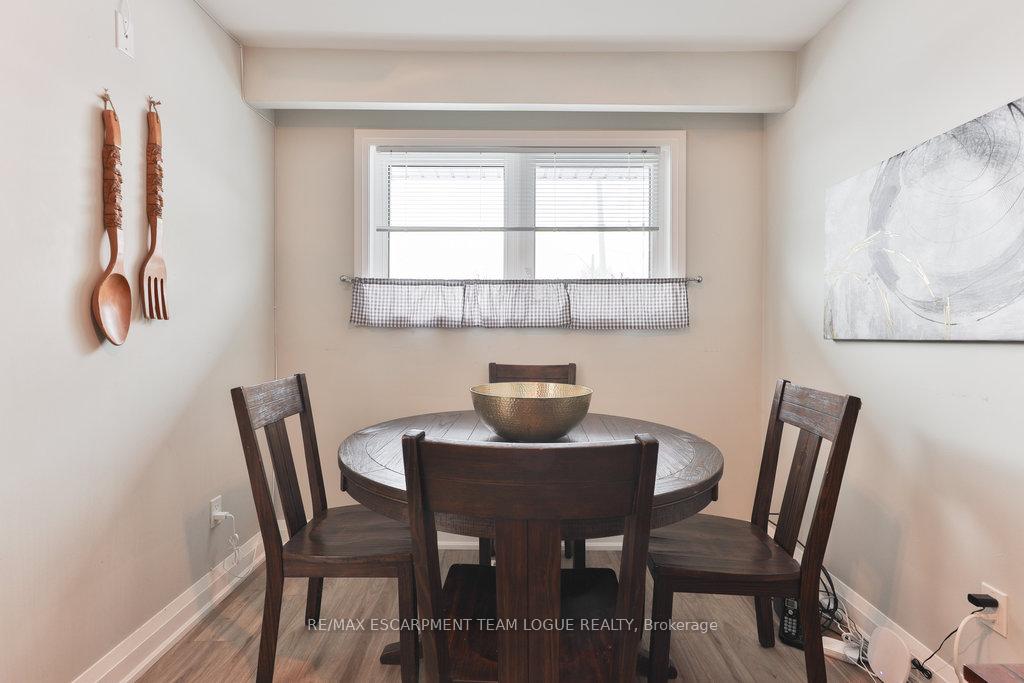 Photo 37 of 610 Mohawk Road E, Hamilton, Lawfield — HOMEH