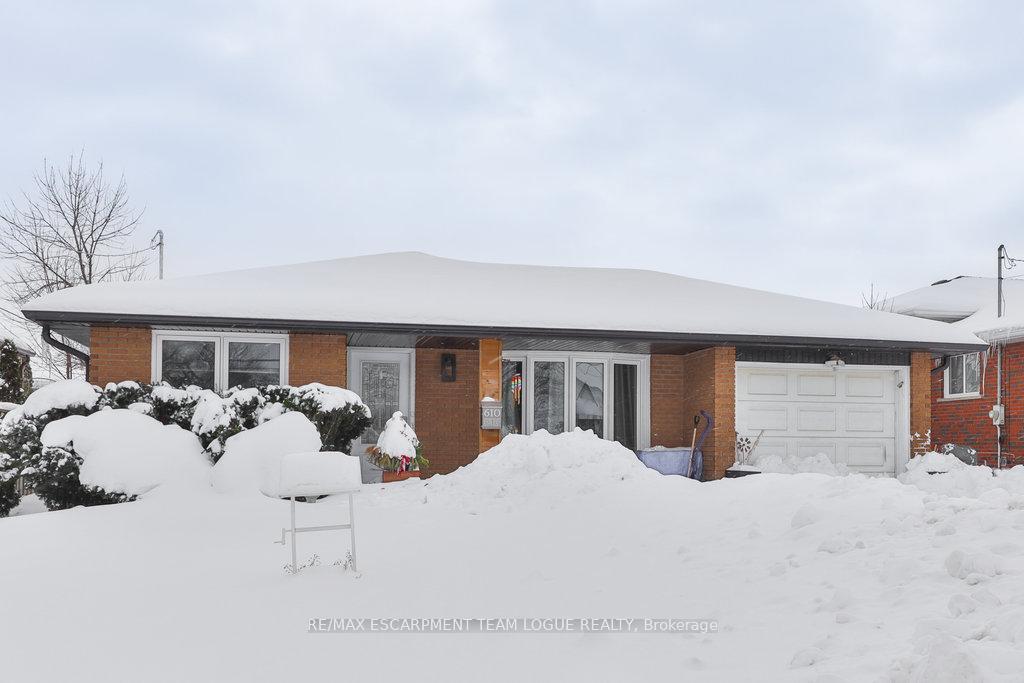 Photo 5 of 610 Mohawk Road E, Hamilton, Lawfield — HOMEH