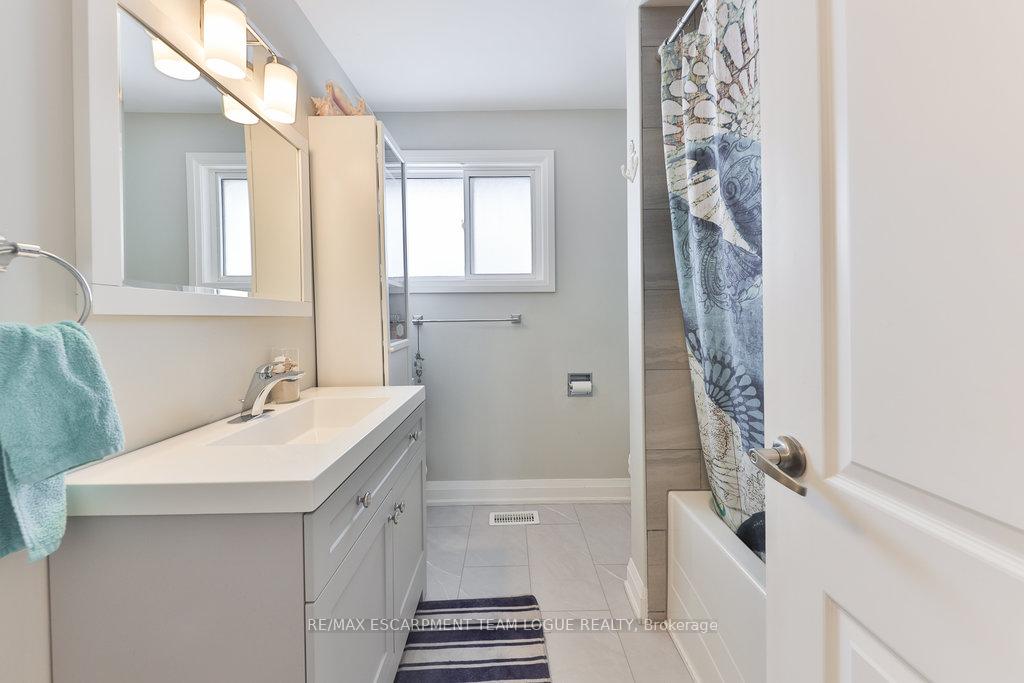 Photo 46 of 610 Mohawk Road E, Hamilton, Lawfield — HOMEH