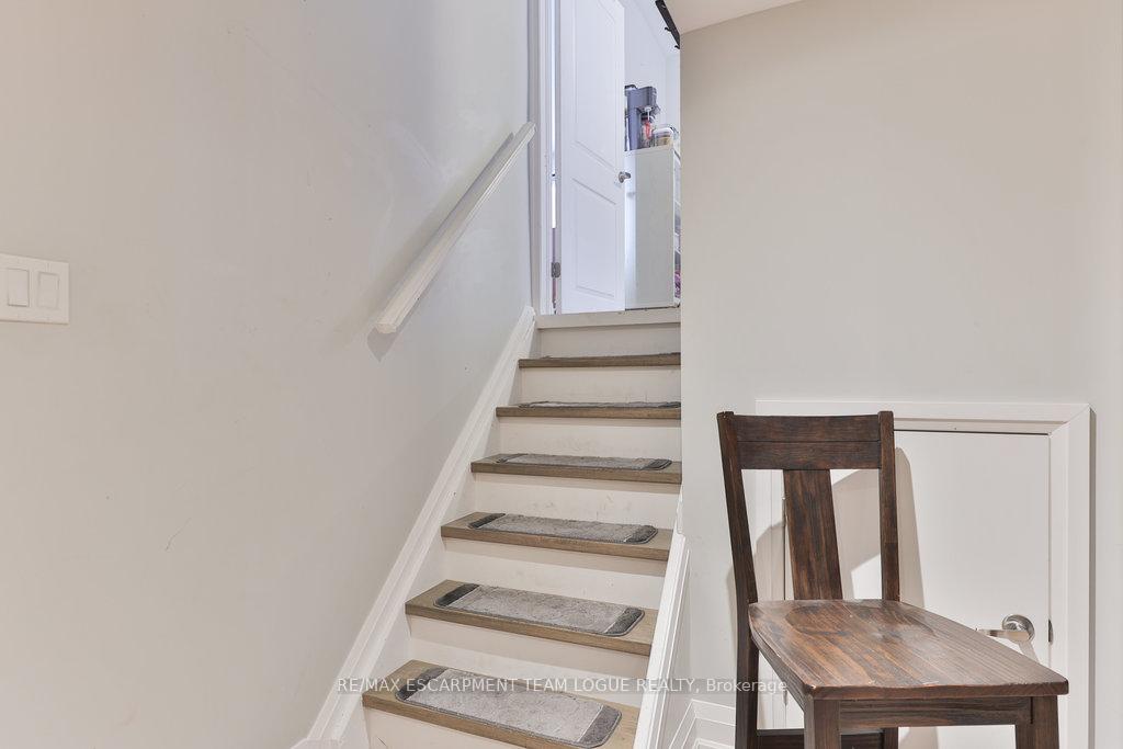 Photo 47 of 610 Mohawk Road E, Hamilton, Lawfield — HOMEH