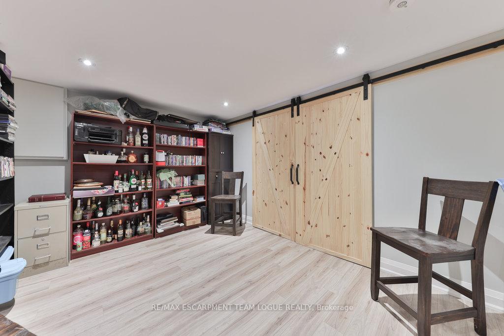 Photo 48 of 610 Mohawk Road E, Hamilton, Lawfield — HOMEH