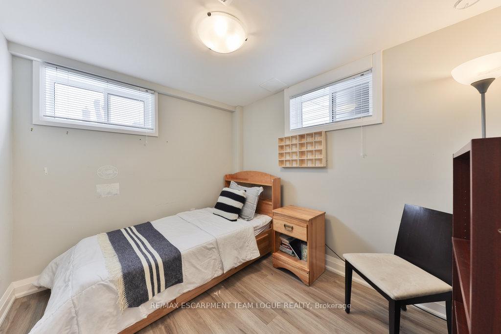 Photo 51 of 610 Mohawk Road E, Hamilton, Lawfield — HOMEH