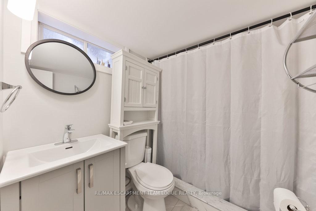 Photo 52 of 610 Mohawk Road E, Hamilton, Lawfield — HOMEH