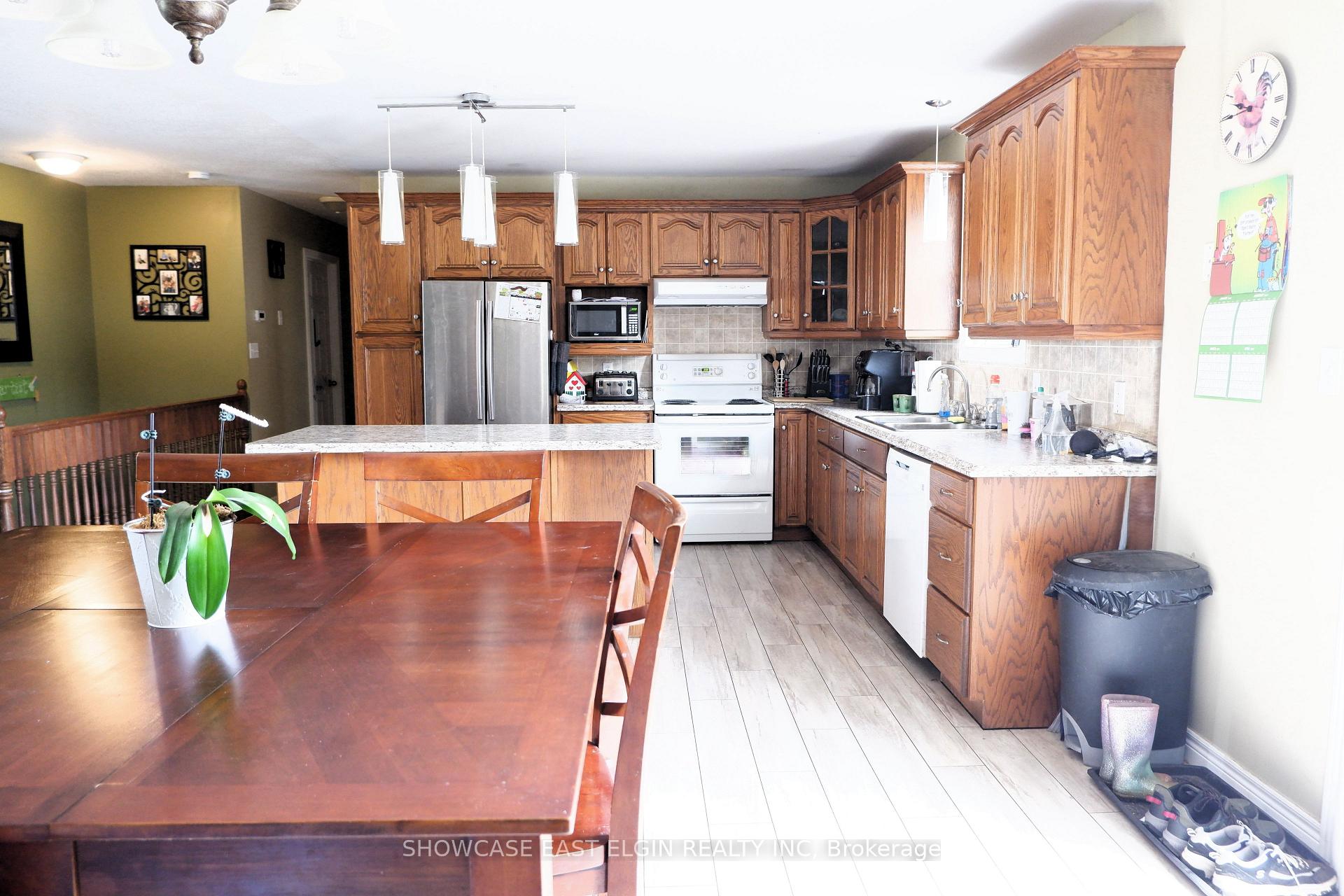 Photo 6 of 53321 Calton Line, Malahide, Calton — HOMEH