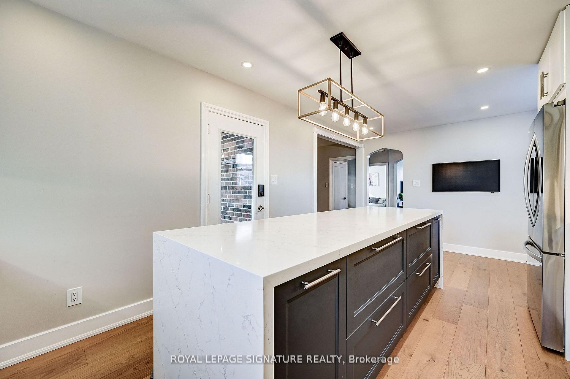 Photo 10 of 273 East 37th Street, Hamilton, Macassa — HOMEH