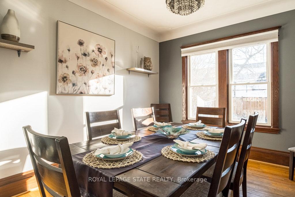 Photo 8 of 15 Connaught Avenue S, Hamilton, Gibson — HOMEH