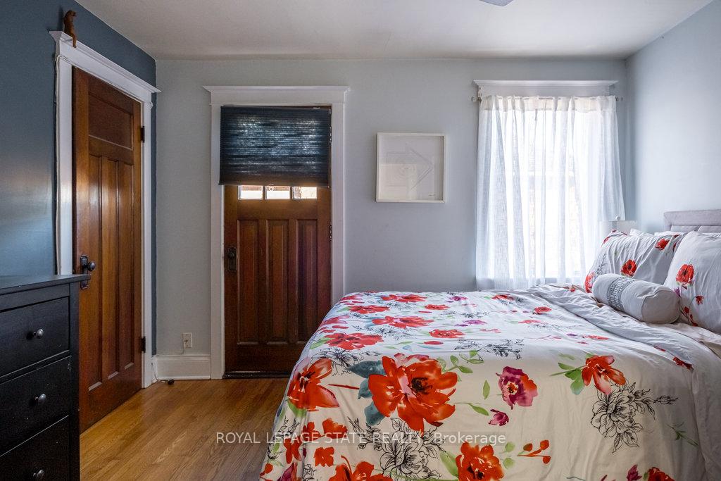 Photo 14 of 15 Connaught Avenue S, Hamilton, Gibson — HOMEH