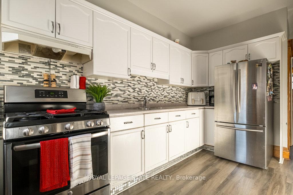 Photo 29 of 15 Connaught Avenue S, Hamilton, Gibson — HOMEH