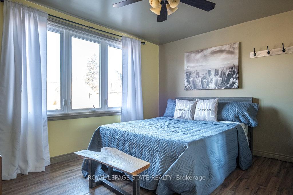 Photo 30 of 15 Connaught Avenue S, Hamilton, Gibson — HOMEH