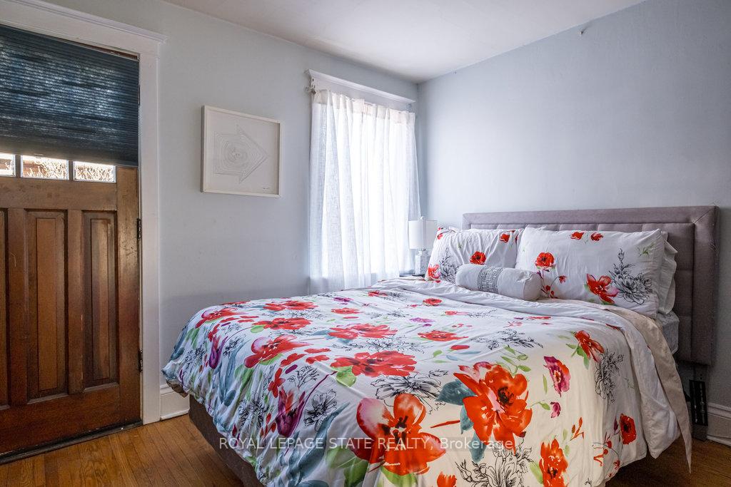 Photo 34 of 15 Connaught Avenue S, Hamilton, Gibson — HOMEH