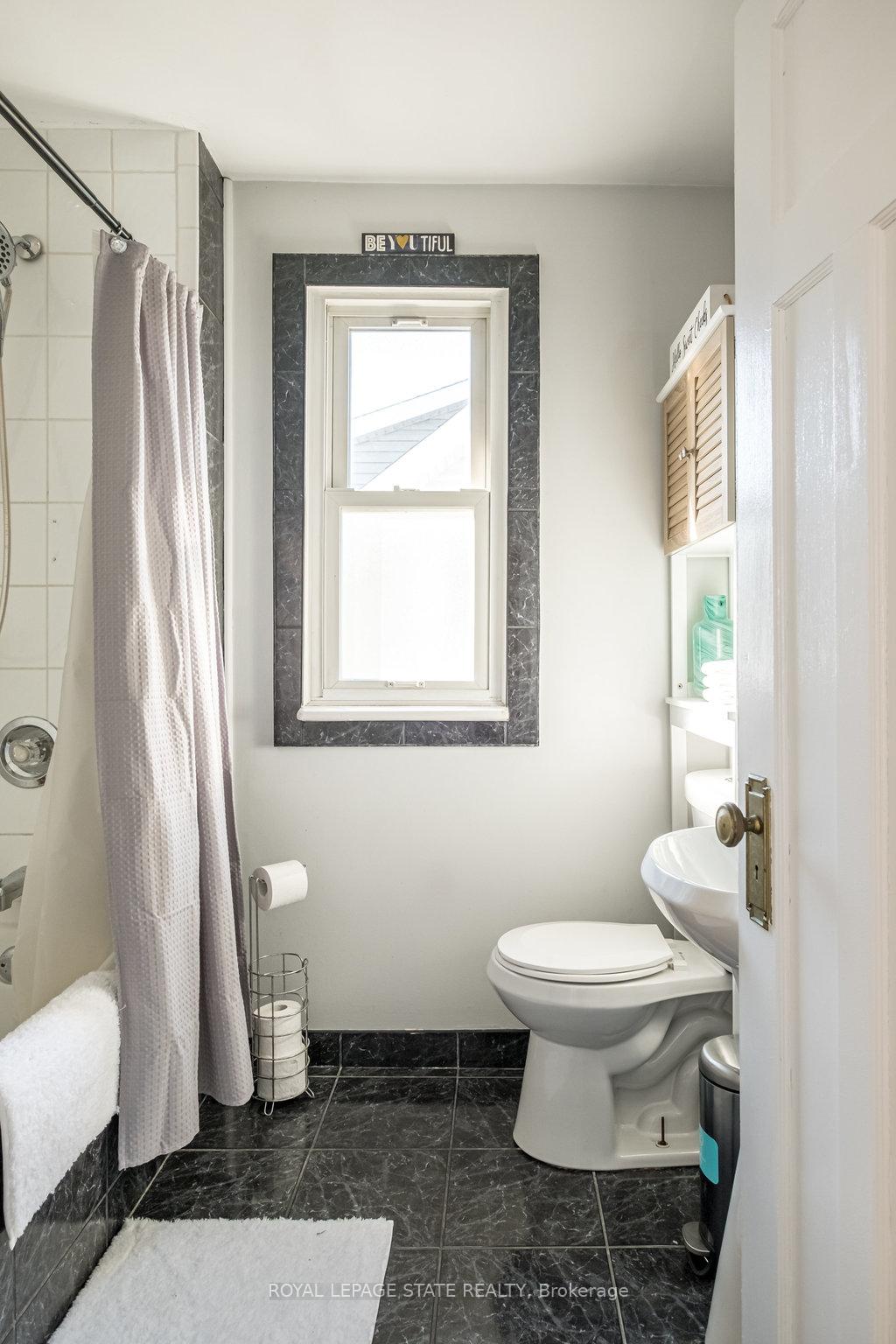 Photo 35 of 15 Connaught Avenue S, Hamilton, Gibson — HOMEH