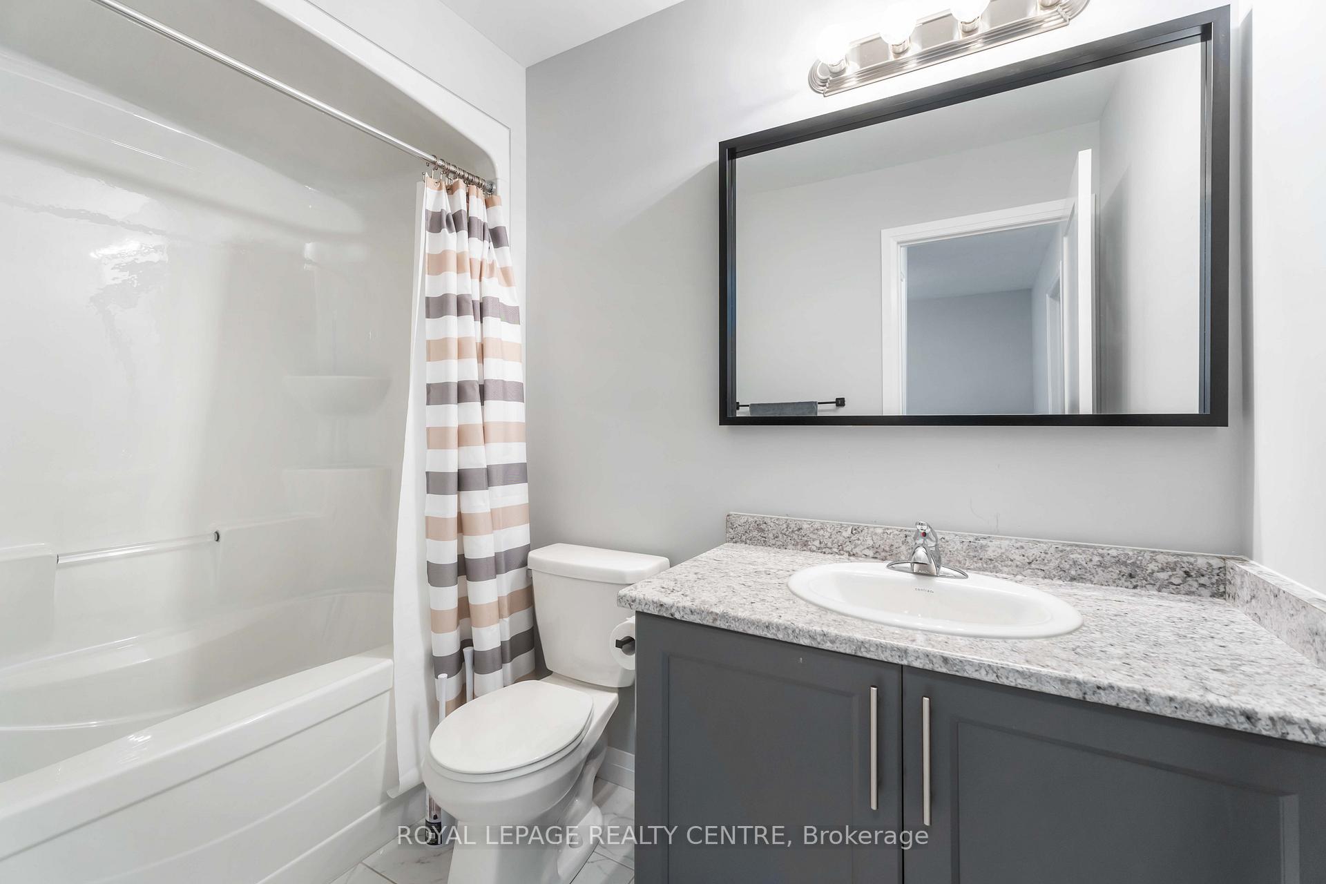 Photo 42 of 62 Aquarius Crescent, Hamilton, Rural Glanbrook — HOMEH